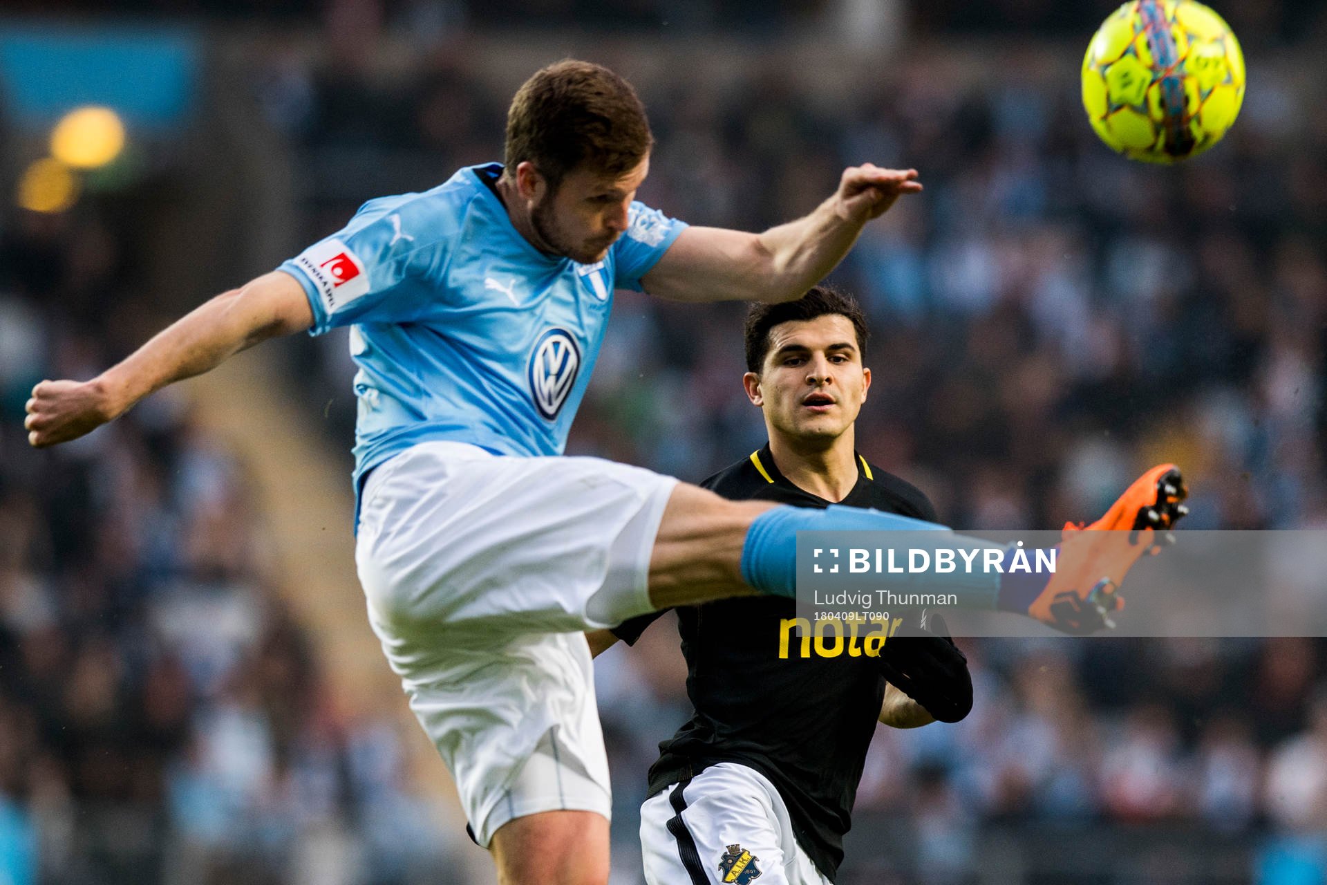 s Tarik Elyounoussi