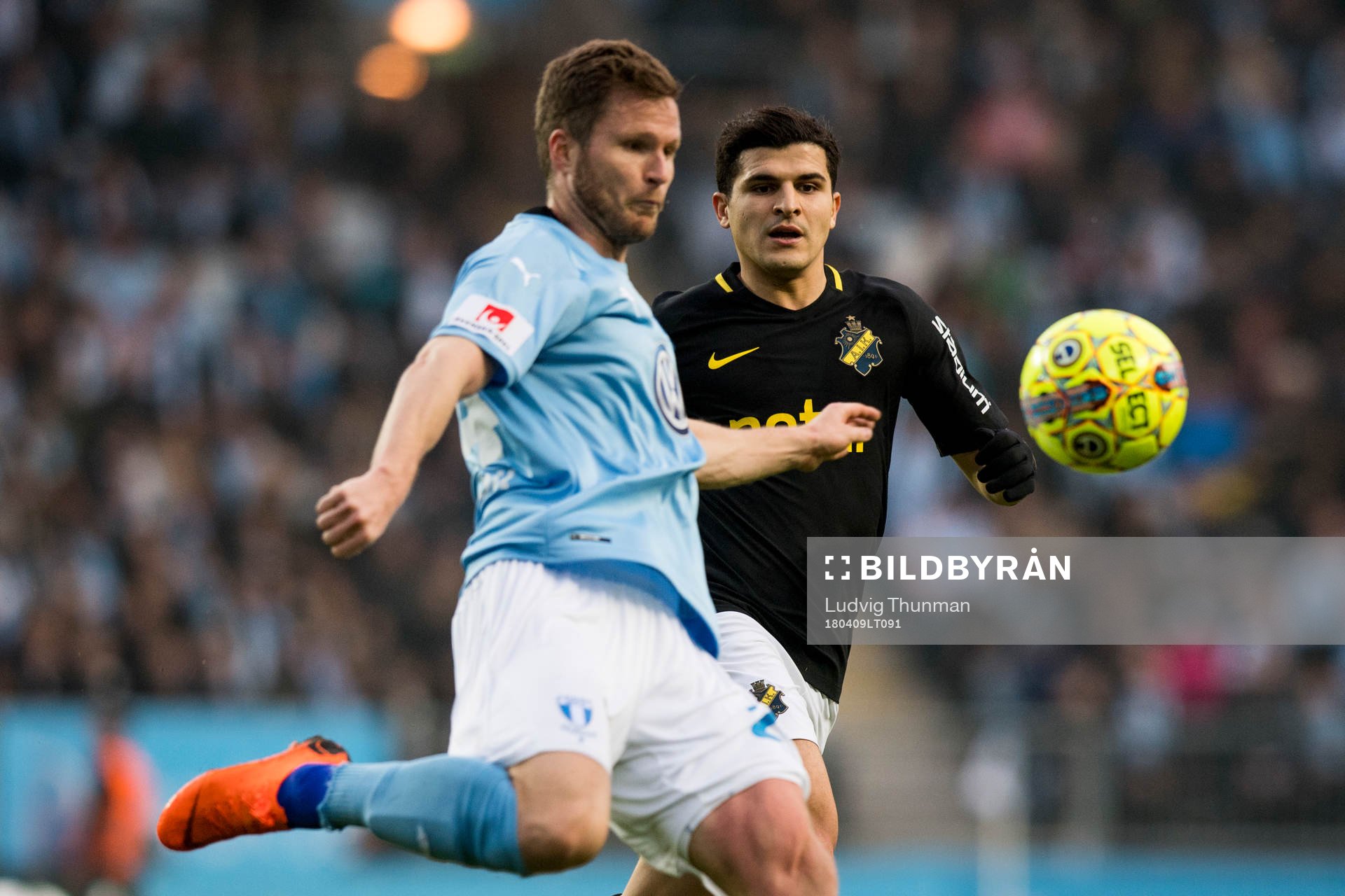 s Tarik Elyounoussi