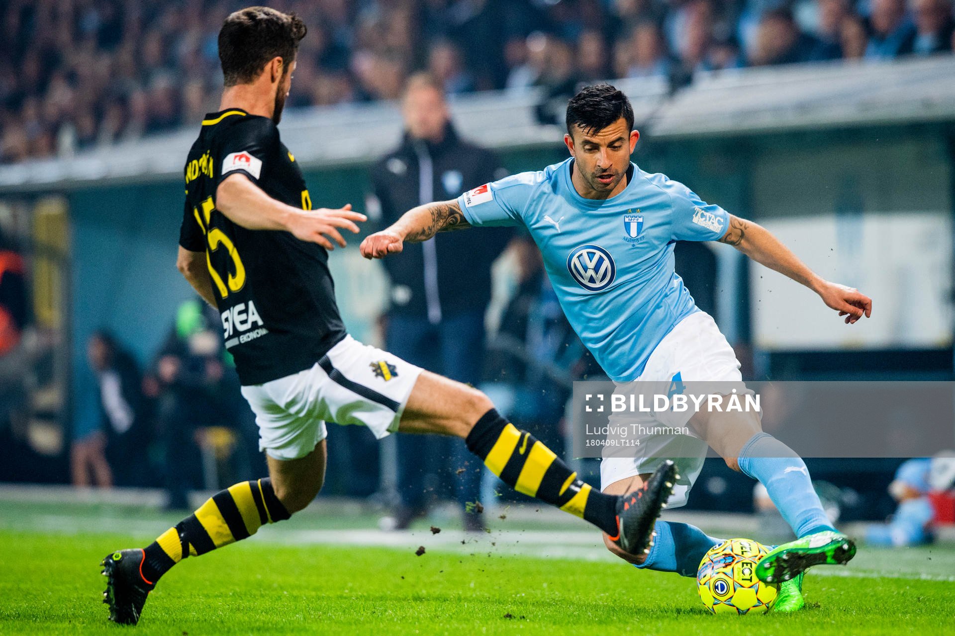 s Robert Lundström och Malmö FFs Behrang Safari