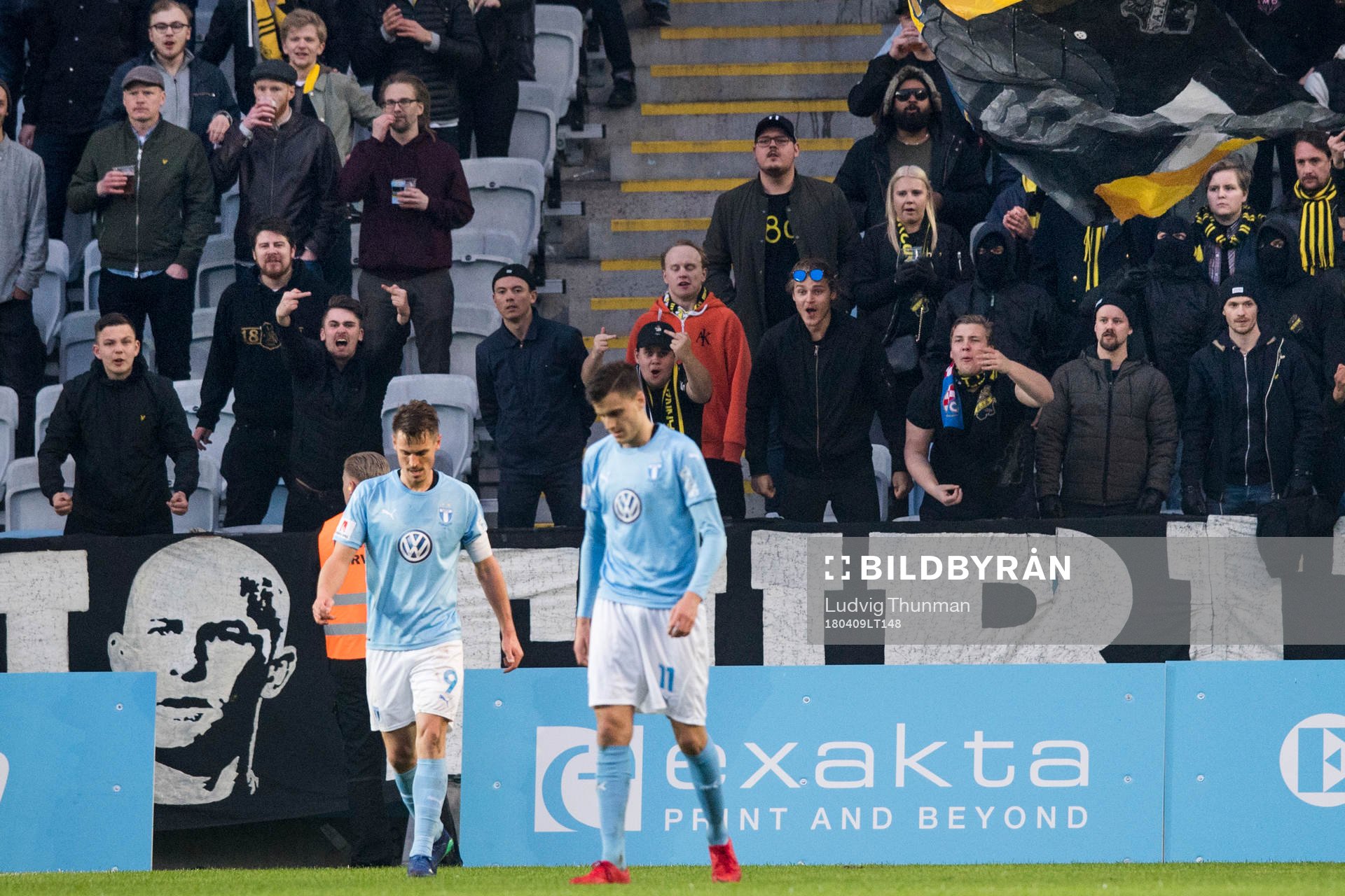 s supportrar bakom Malmö FFs Markus Rosenberg och