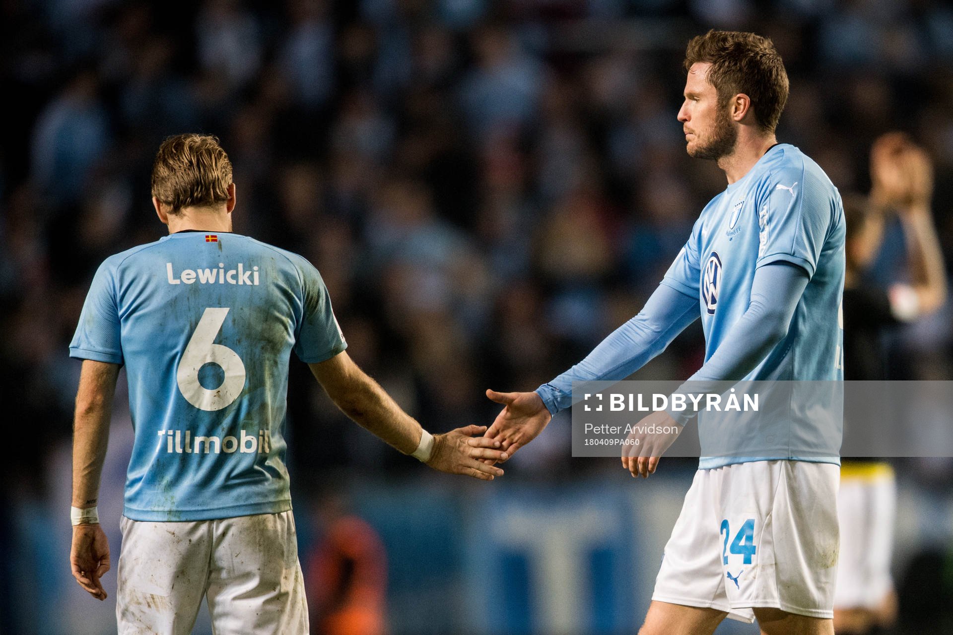 Malmö FFs Lasse Nielsen och Oscar Lewicki deppar