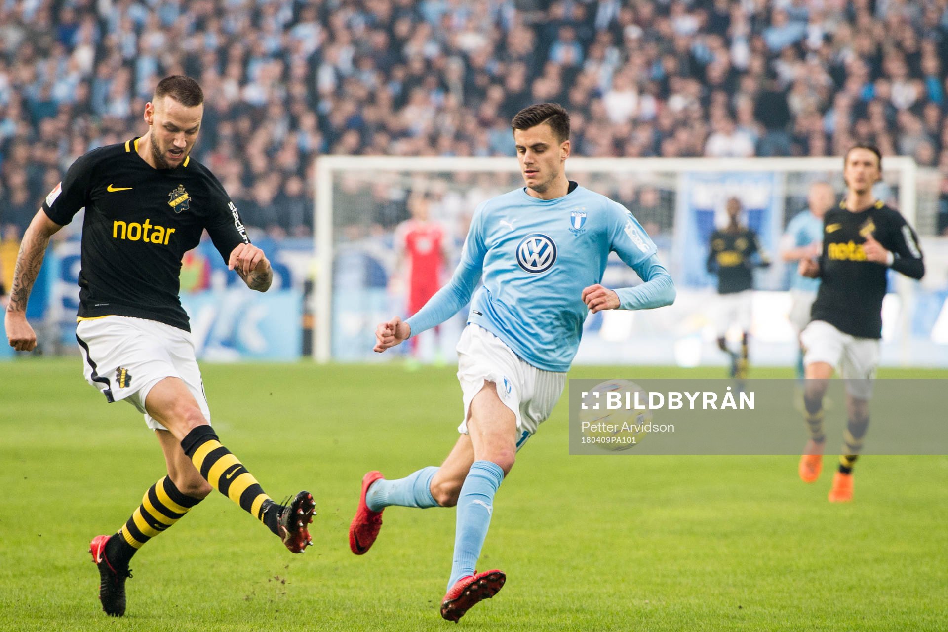 s Alexander Milošević och Malmö FFs Alexander Jeremejeff