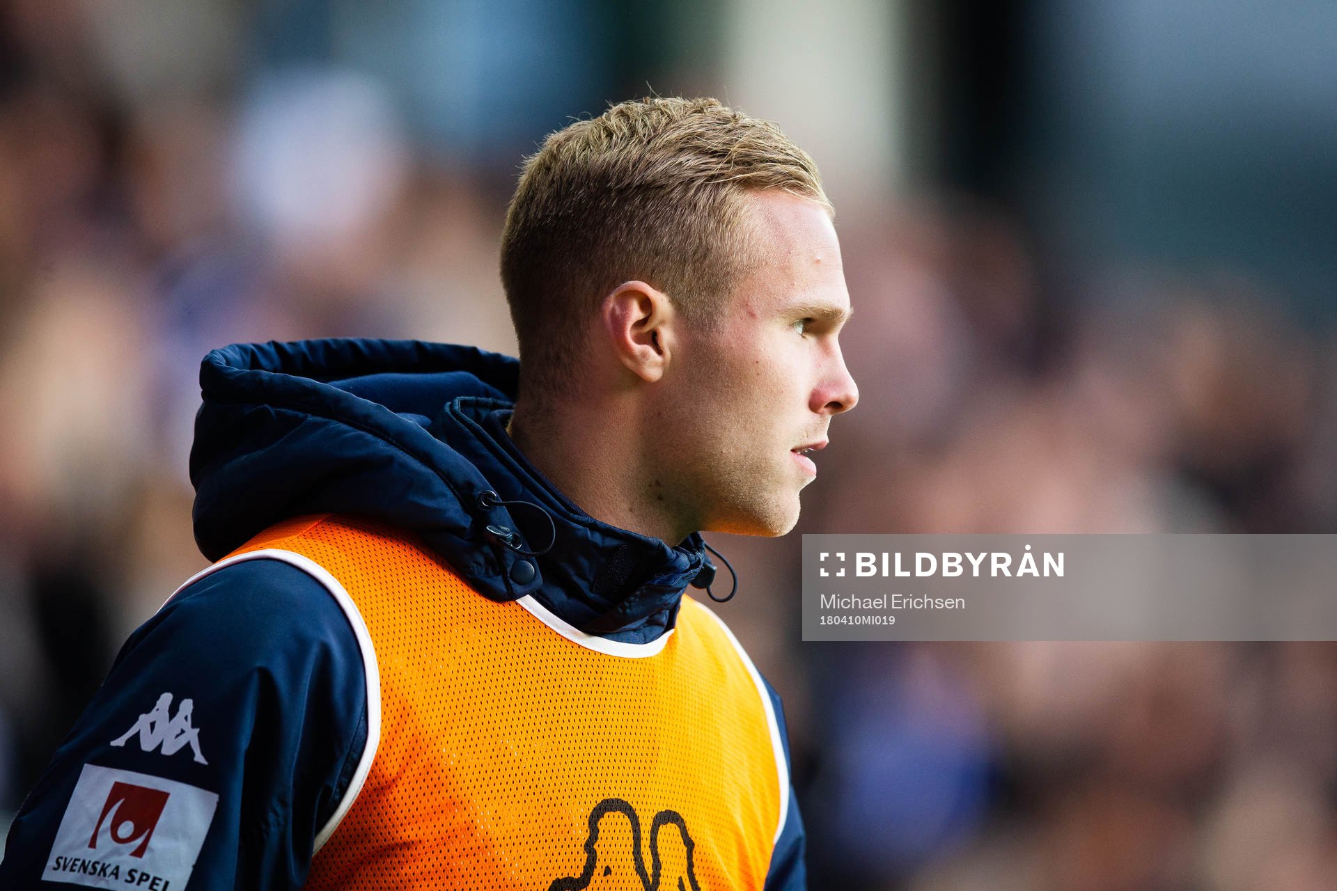 IFK Göteborgs Gustav Engvall värmer upp