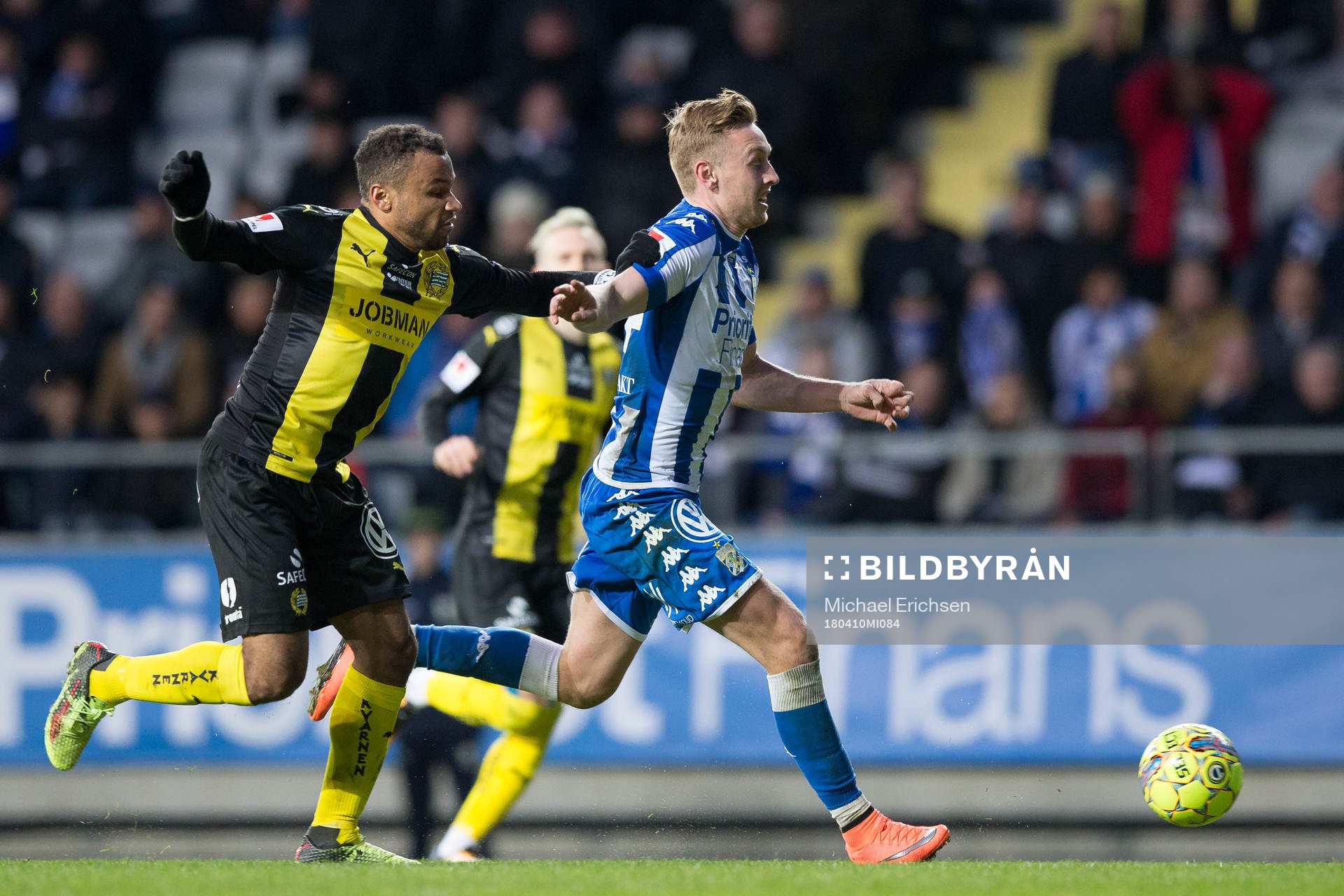 Hammarbys Serge-Junior Martinsson Ngouali jagar IFK