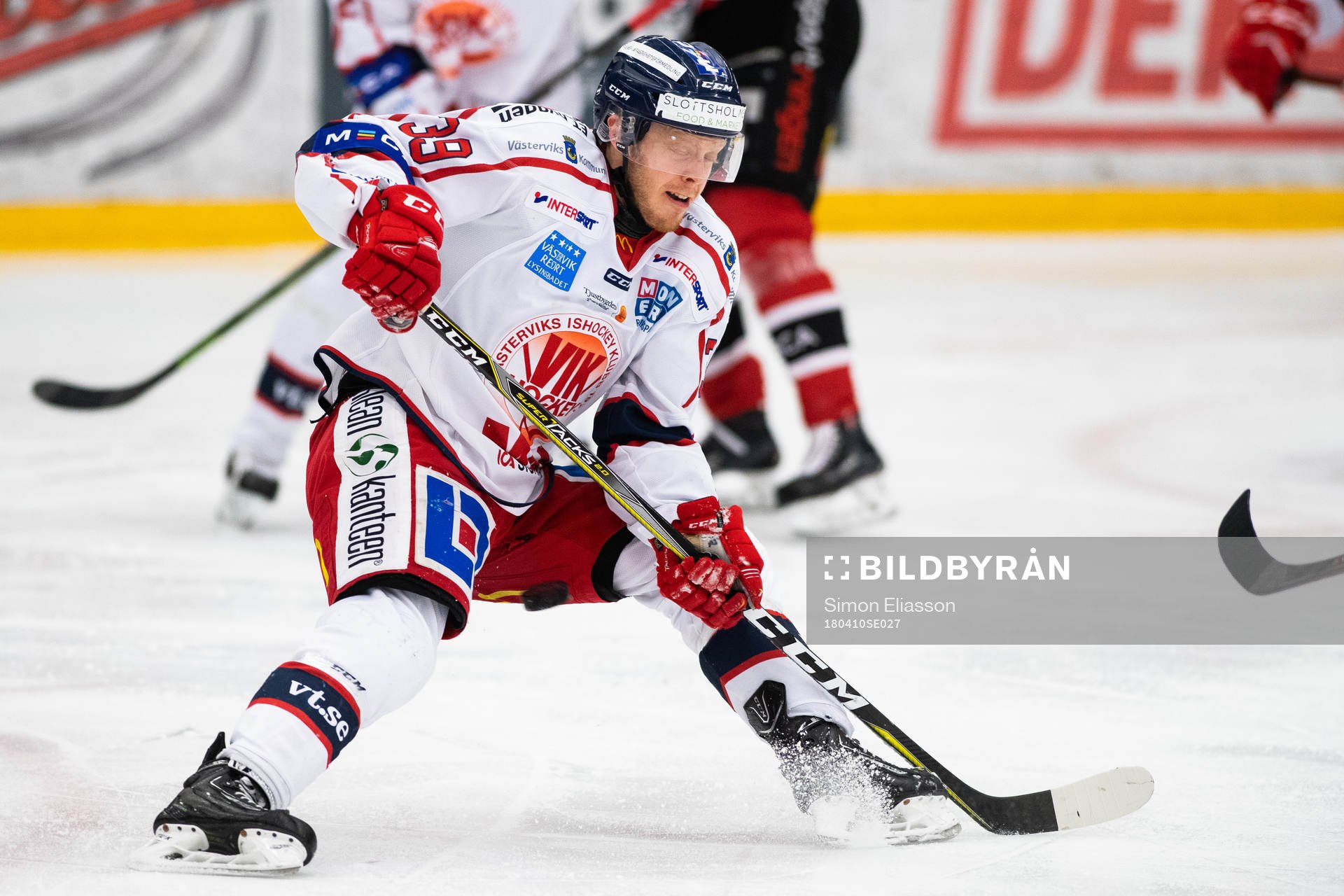 Västerviks Pierre Gustavsson täcker skott