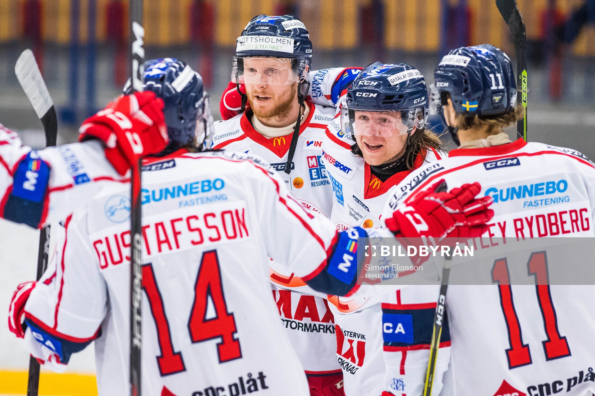 Västerviks Christopher Fish (tv) och Oskar Drugge jublar