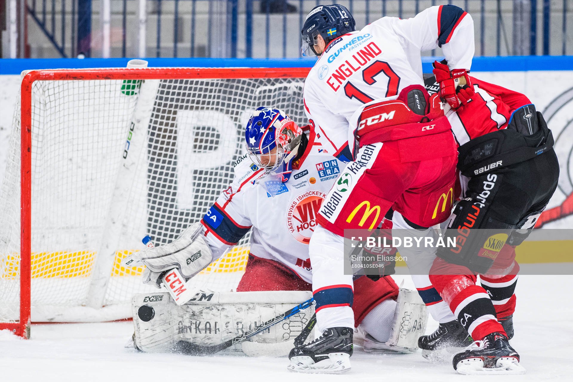 Västerviks målvakt Jonas Fransson  under ishockeymatchen