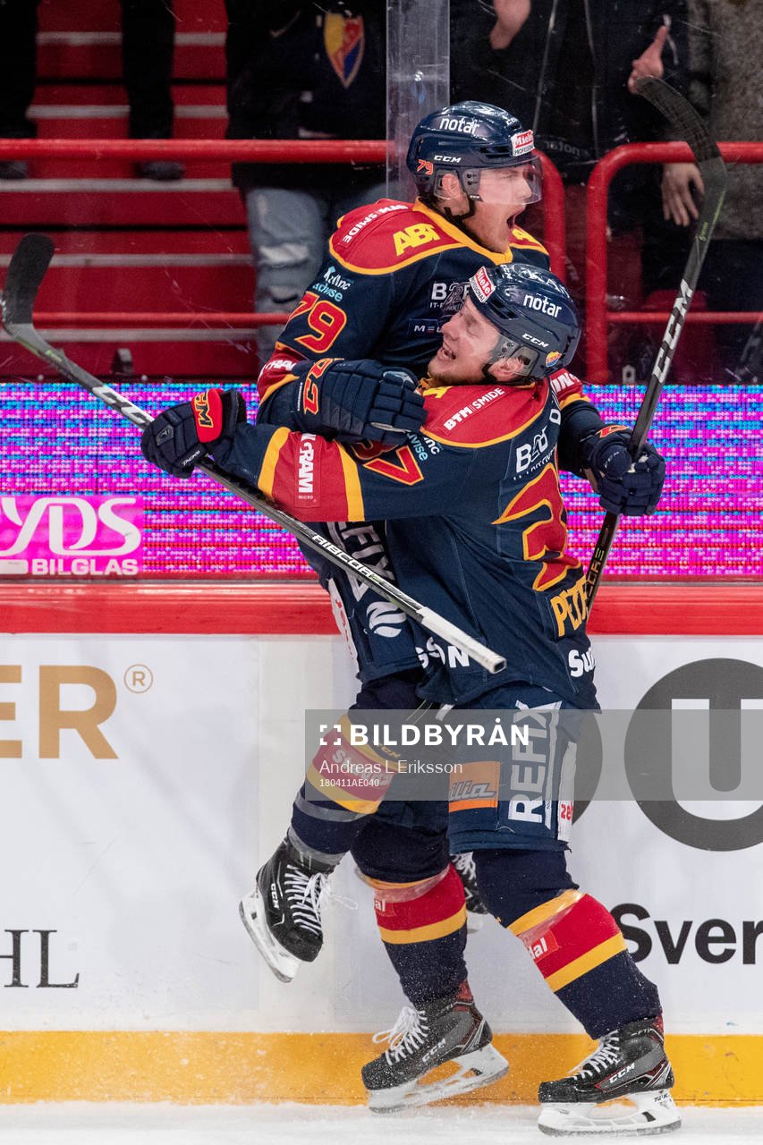 Djurgårdens Patrik Lundh jublar med Jesper Pettersson