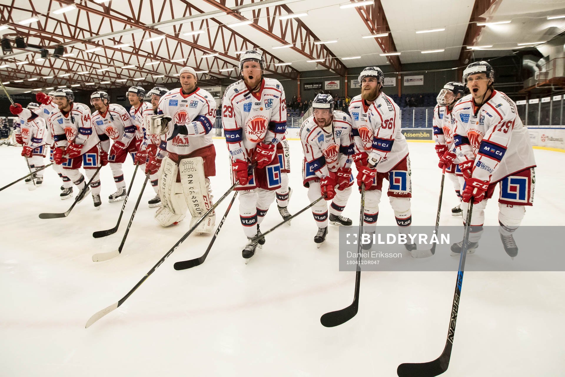 Västerviks spelarna jublar