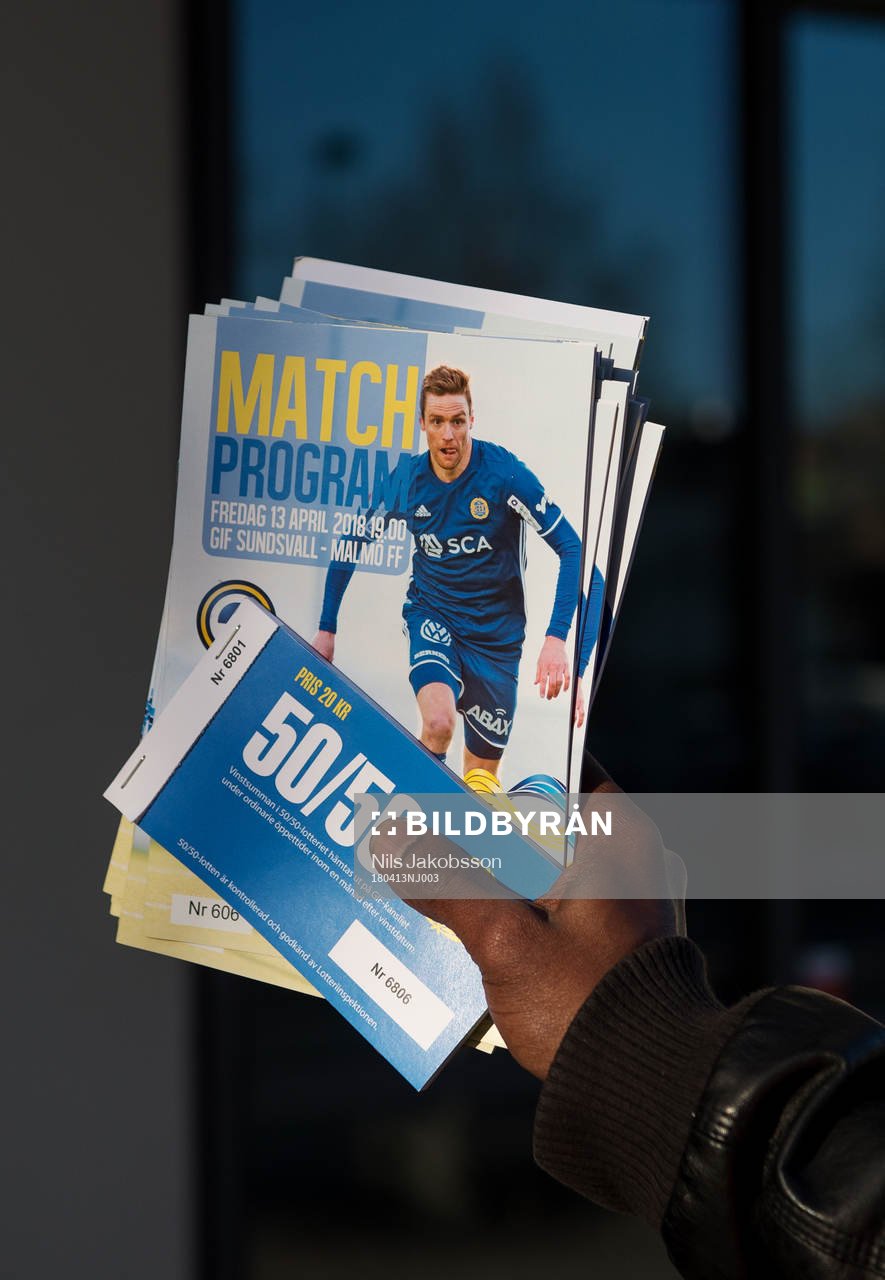 Försäljning av matchprogram och 50/50-lotter