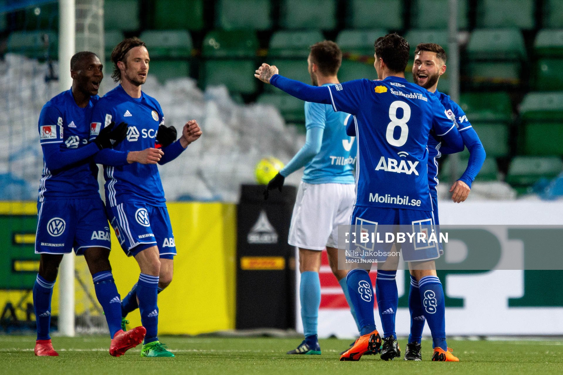 Sundsvalls David Batanero och Jonathan Tamimi Syberg jublar