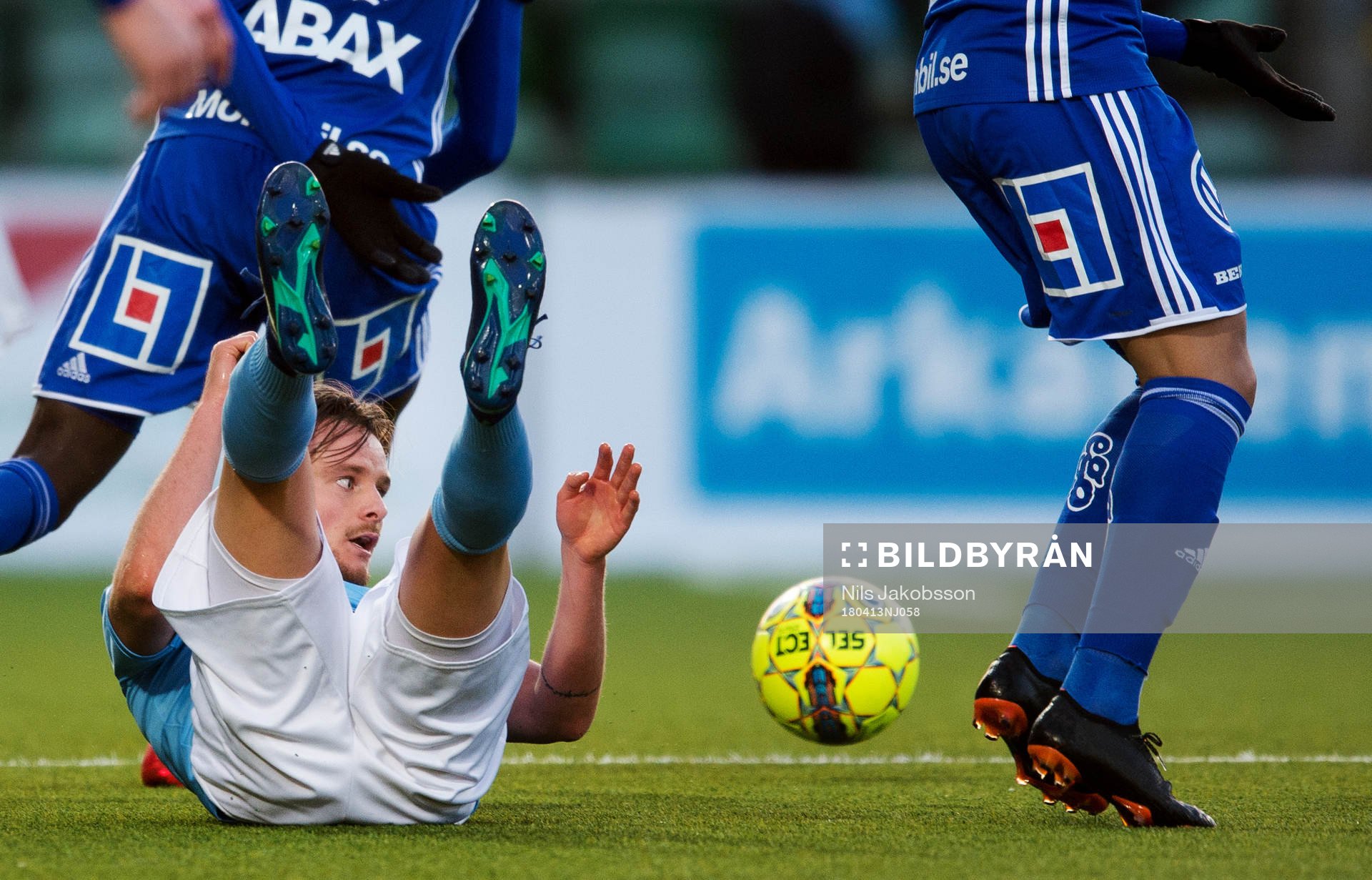 Malmö FFs Eric Larsson deppar