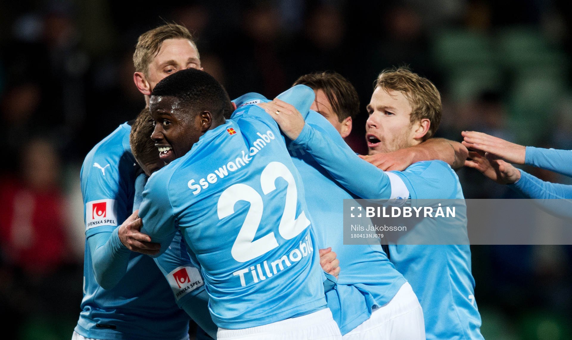 Malmö FFs Isak Ssewankambo och Oscar Lewicki  jublar