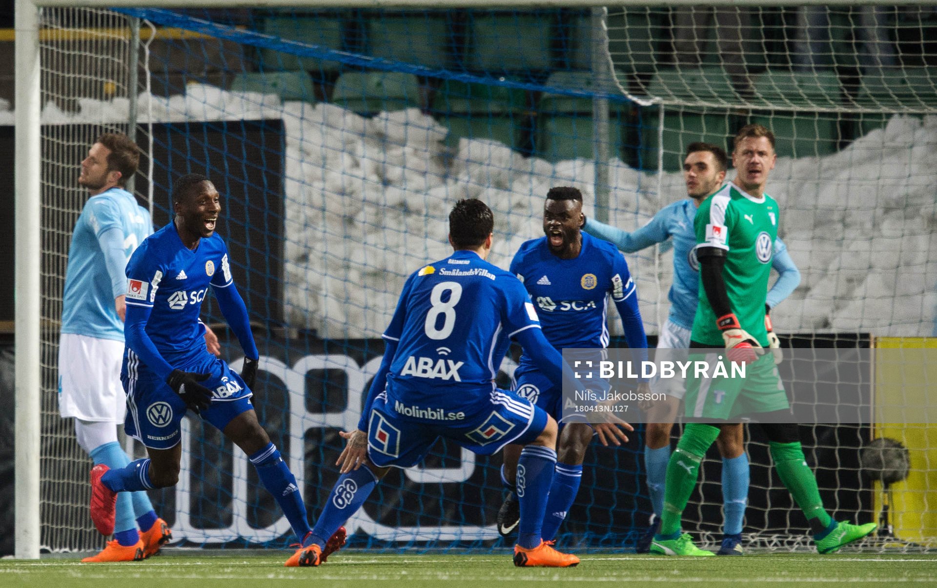 Sundsvalls Peter Wilson, David Batanero och Maic Sema jublar vid 2-2 under fotbollsmatchen i Allsvenskan mellan GIF Sundsvall och Malmö FF den 13 april 2018 i Sundsvall.