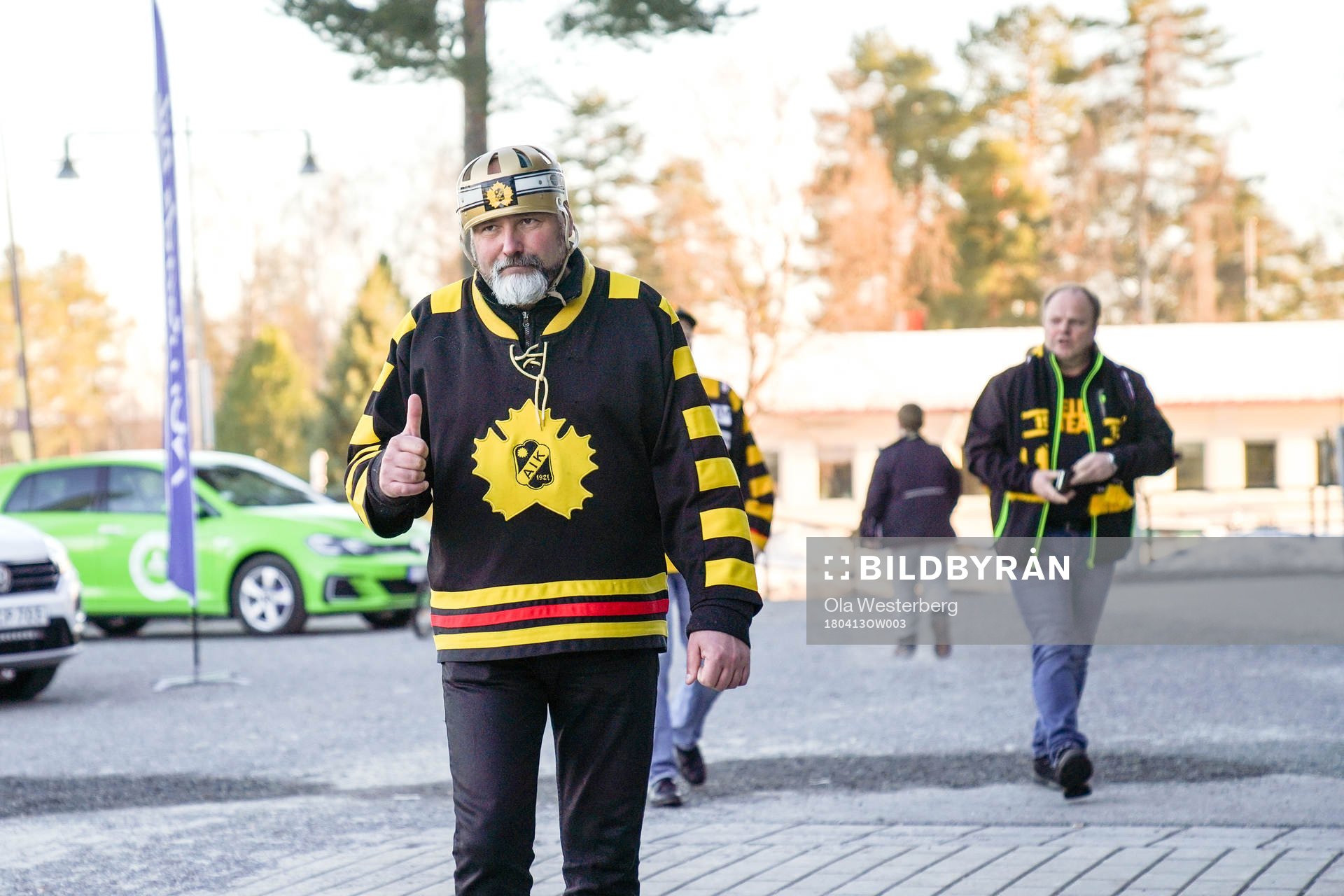 Skellefteå supporter före semifinal 6 i SM-slutspelet i