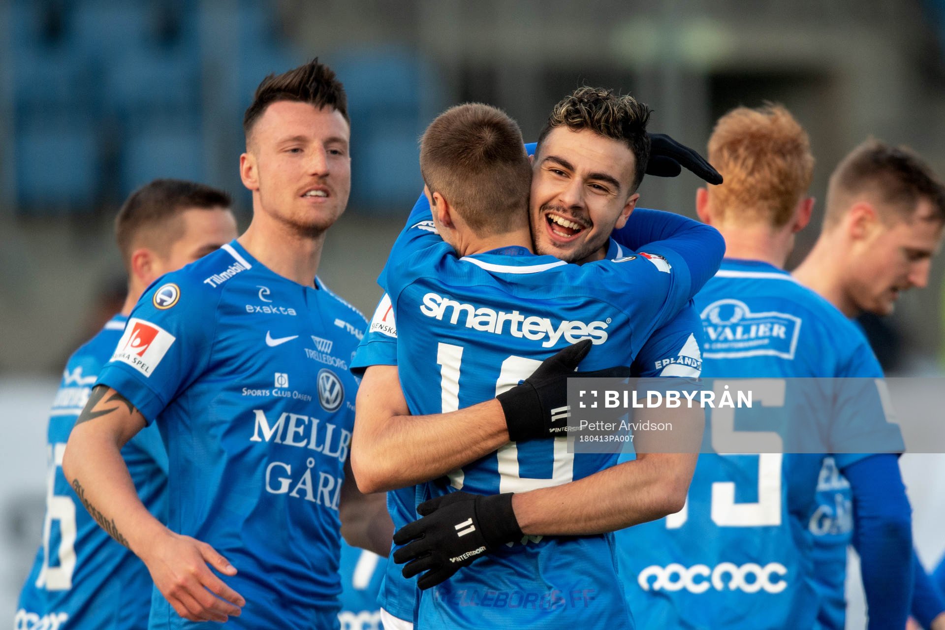 Trelleborgs Deniz Hümmet jublar med lagkamrater