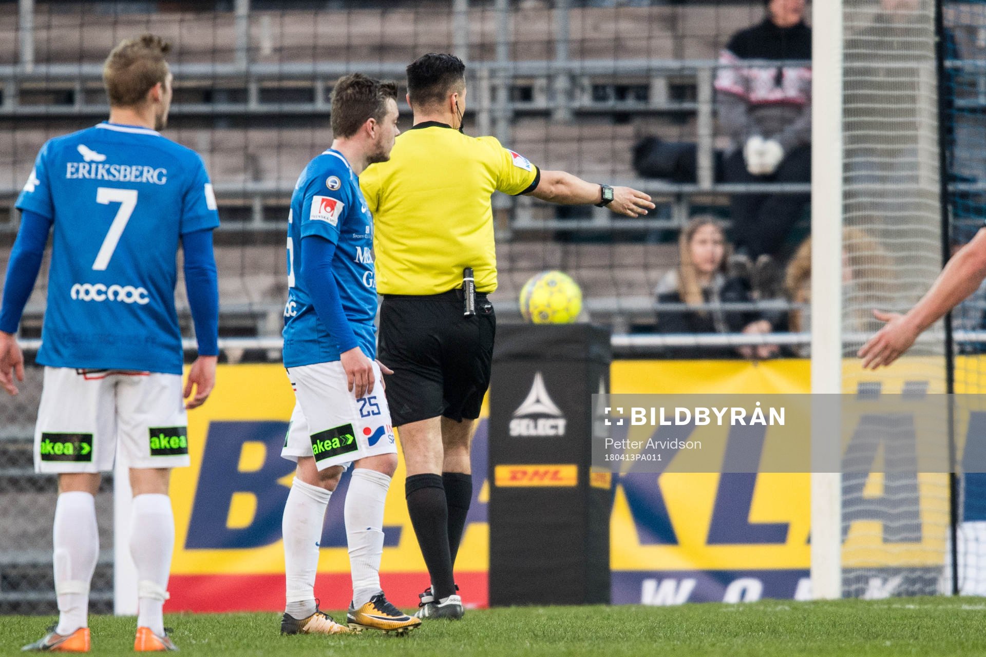 Domare Bojan Pandzic dömmer straff för Örebro