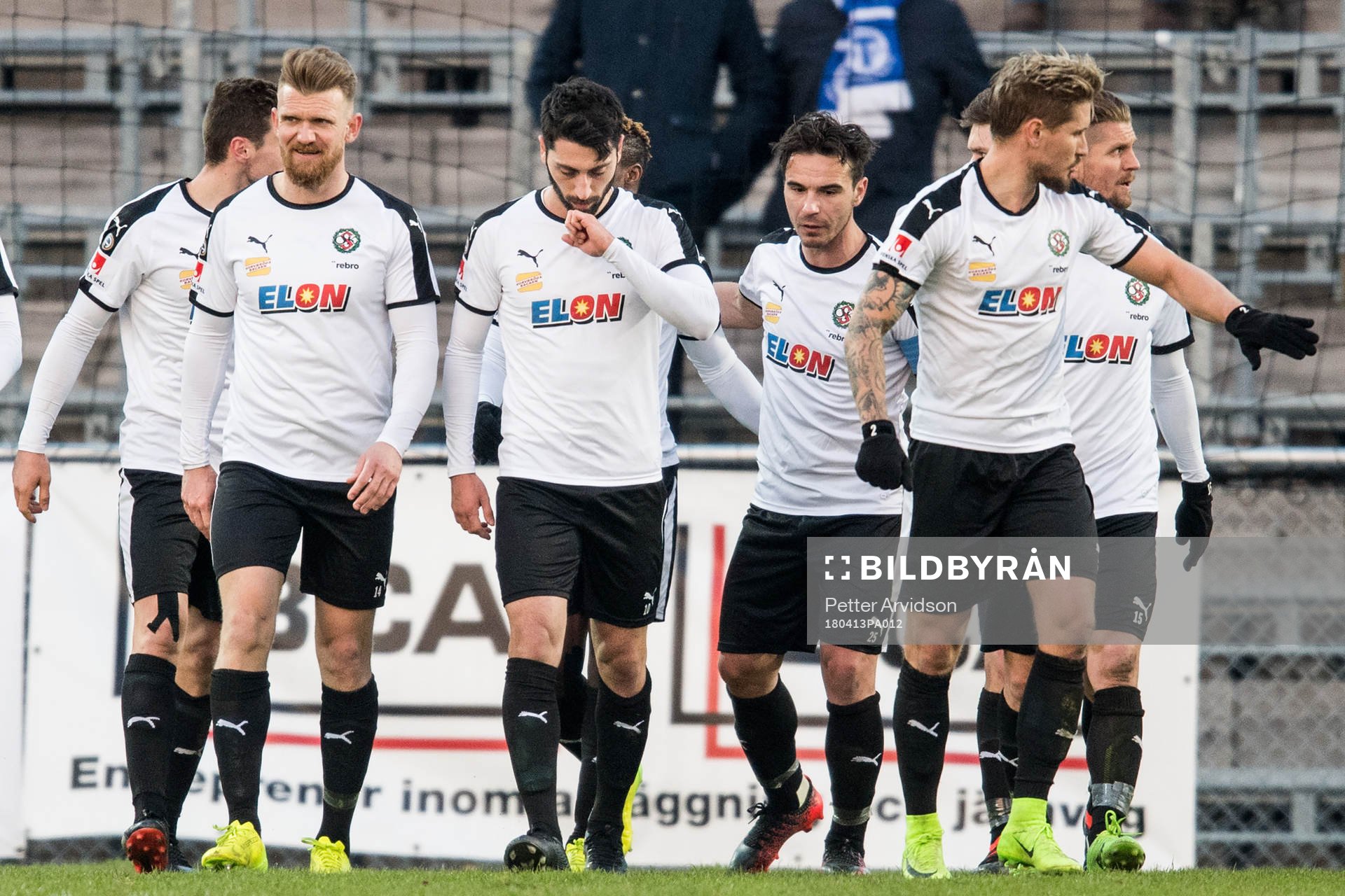 Örebros Nahir Besara (m) jublar