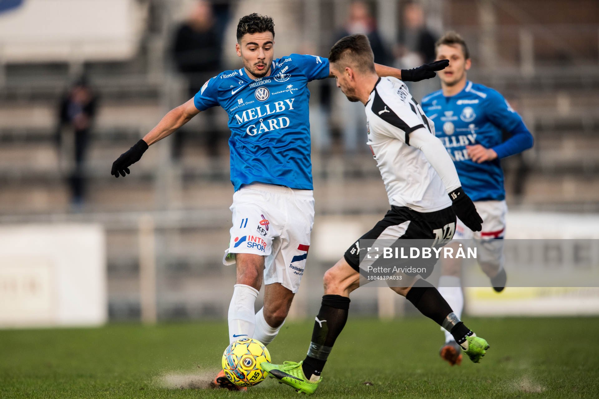 Trelleborgs Deniz Hummet mot Örebros Martin Lorentzson