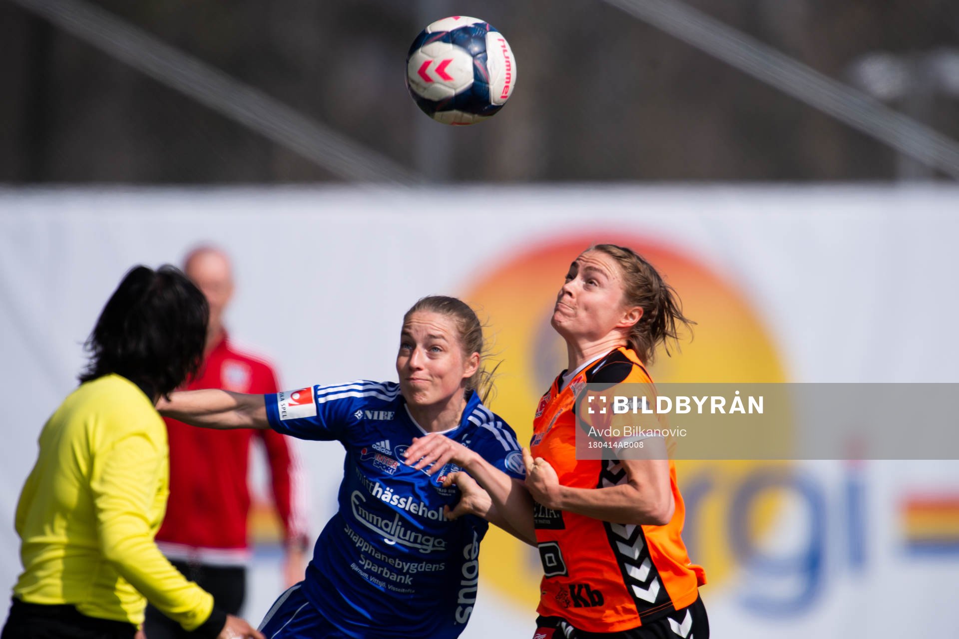 Kristianstads Sif Atladóttir och Vittsjös Hannah Wilkinson