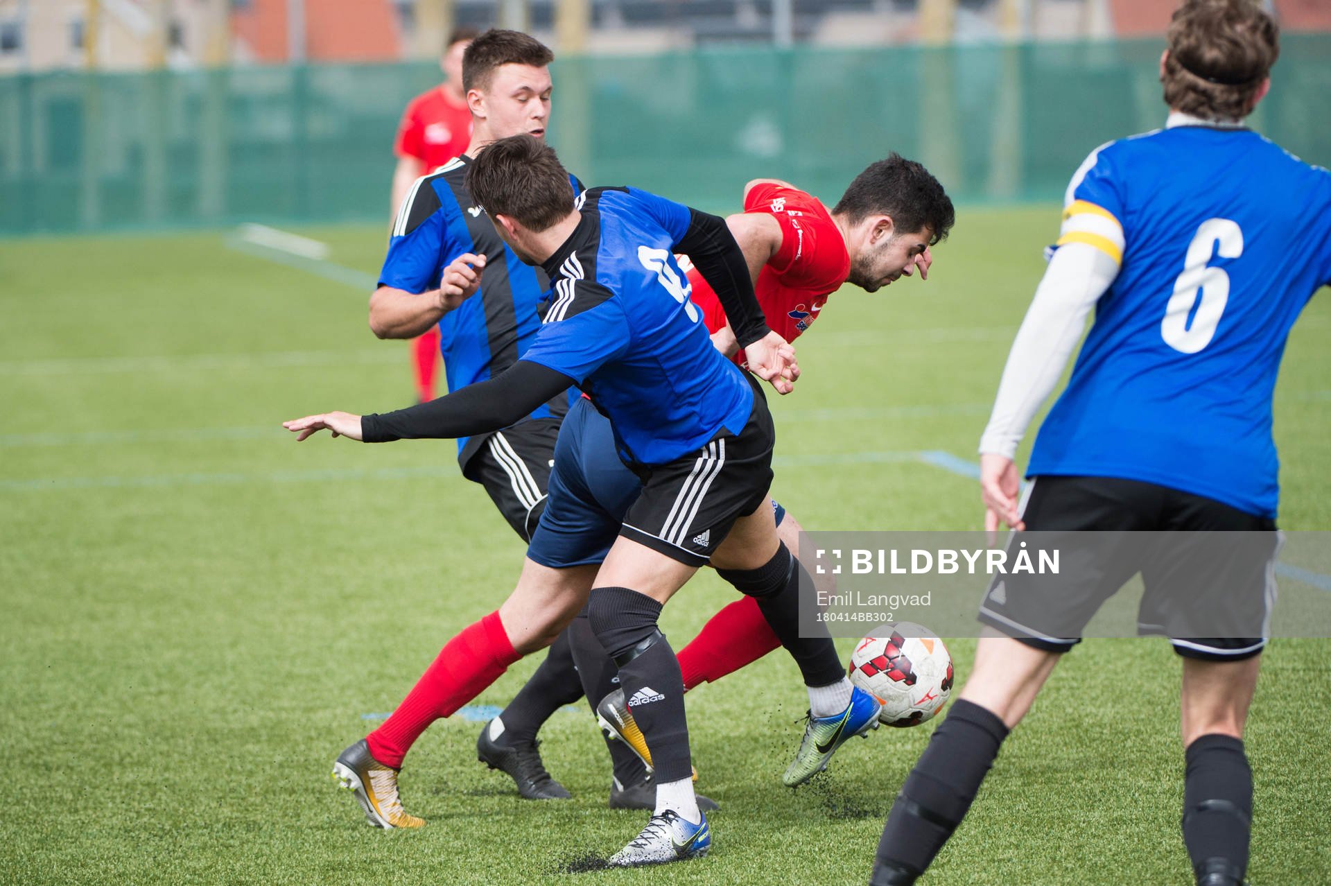 Lilla Torgs Dennis Karlsson, Nikola Zivanovic och Bjärreds Onur Körhan under fotbollsmatchen i division 4 sydvästra mellan Bjärred och Lilla Torg den 14 april 2018  i Bjärred.