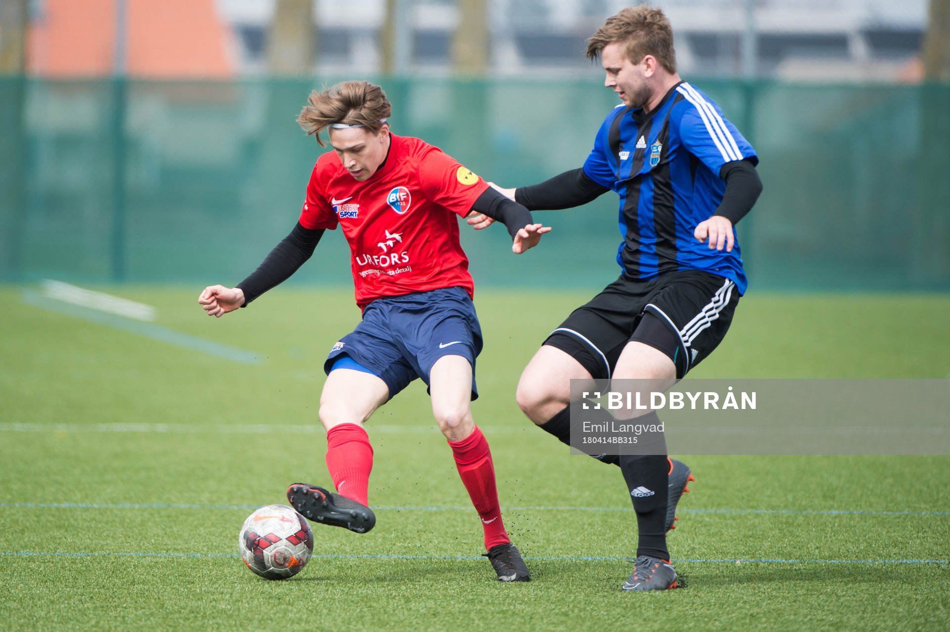 Bjärreds Erik Wikermark och Lilla Torgs Mattias Jönsson  under fotbollsmatchen i division 4 sydvästra mellan Bjärred och Lilla Torg den 14 april 2018  i Bjärred.