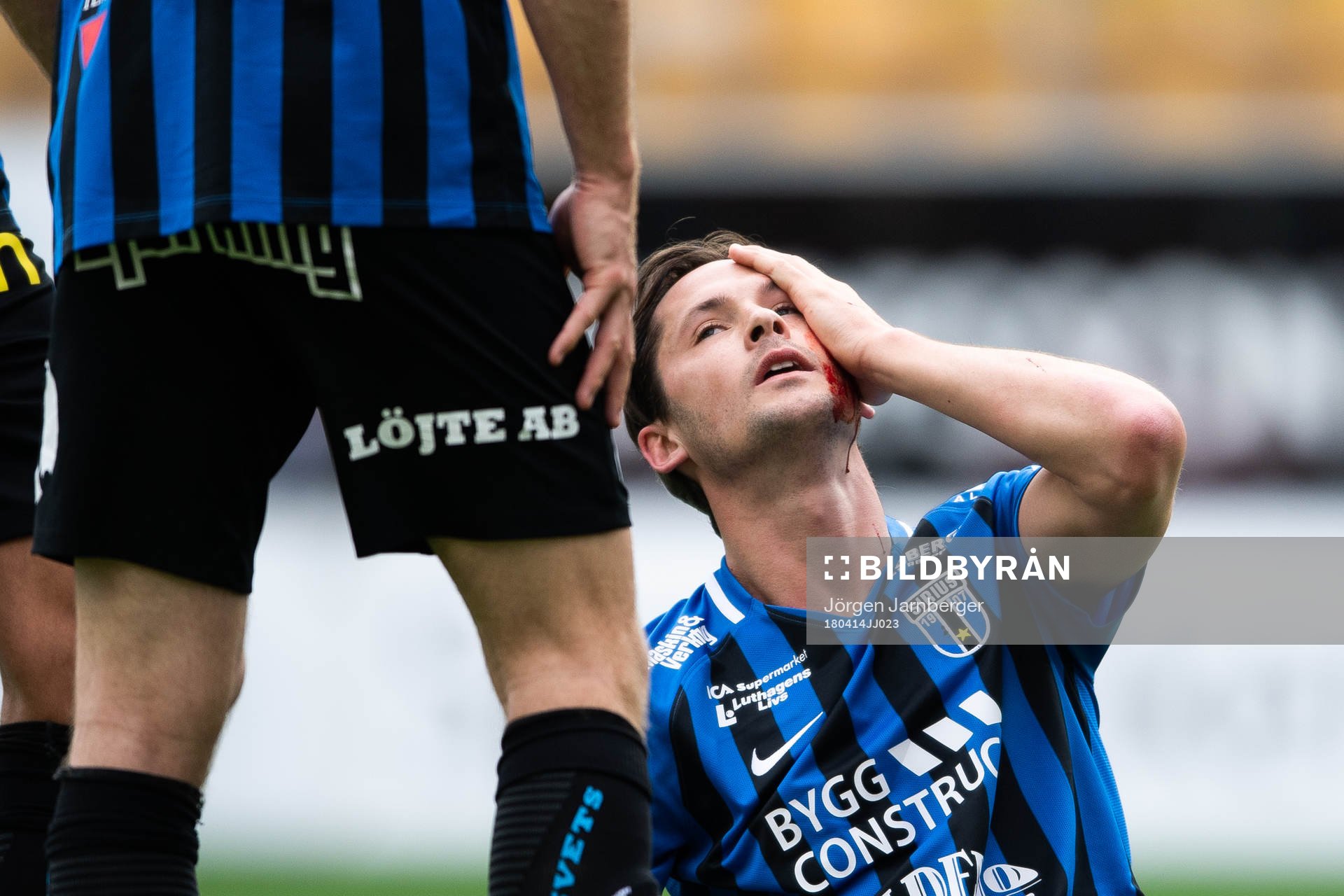 Sirius tar sig för ansiktet
