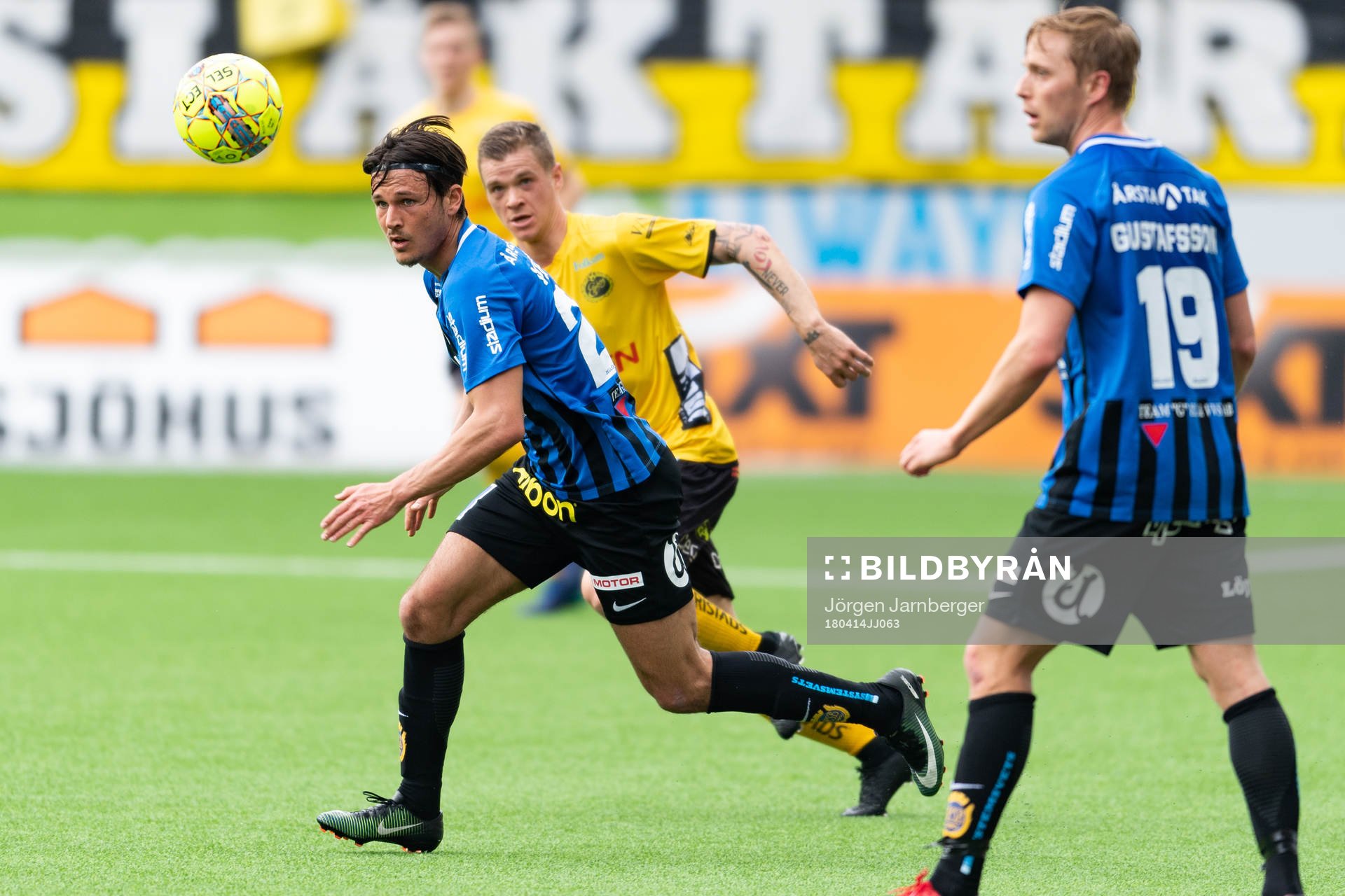 Sirius Stefano Vecchia med Elfsborgs Samuel Holmén i