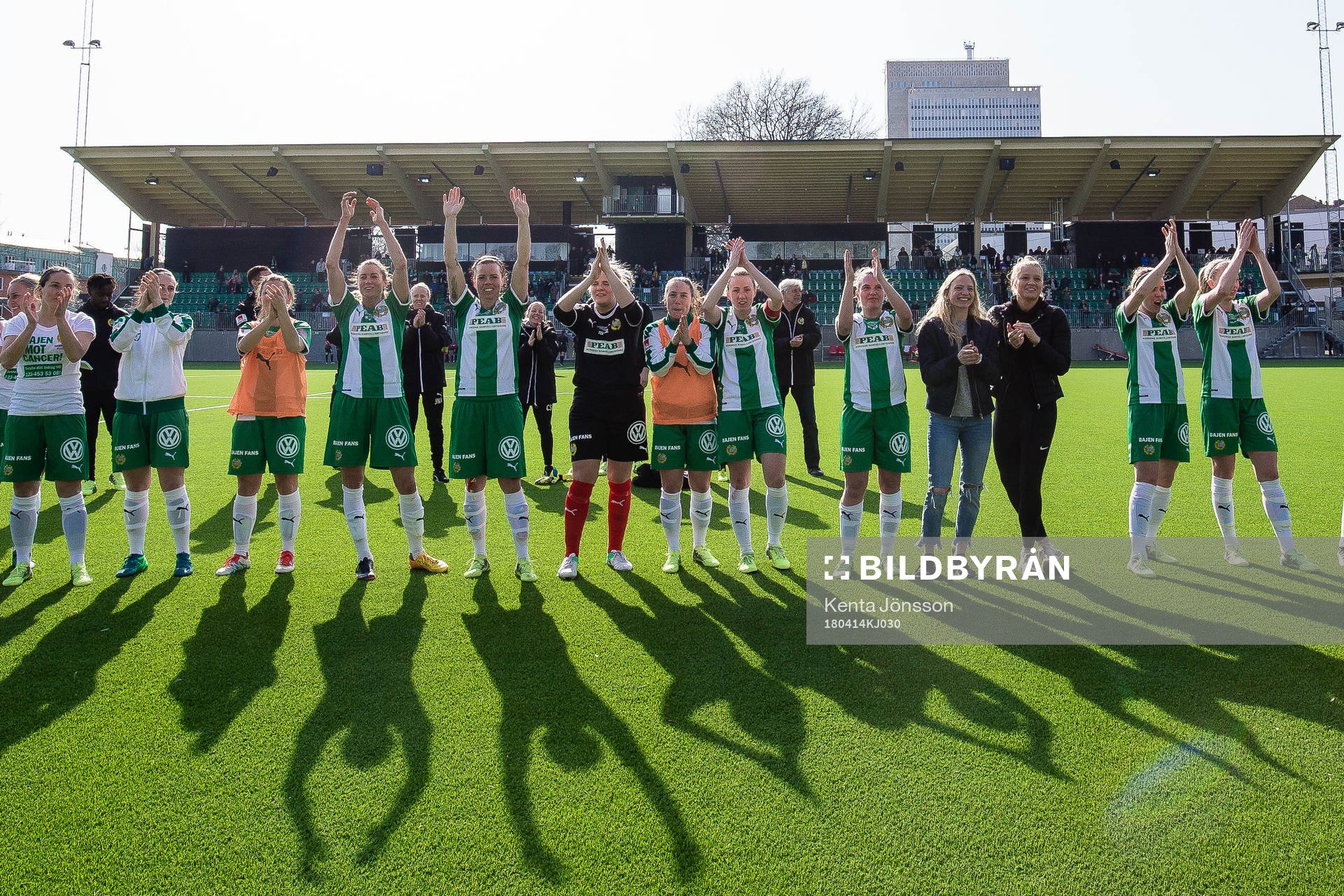 Hammarbys spelare jublar