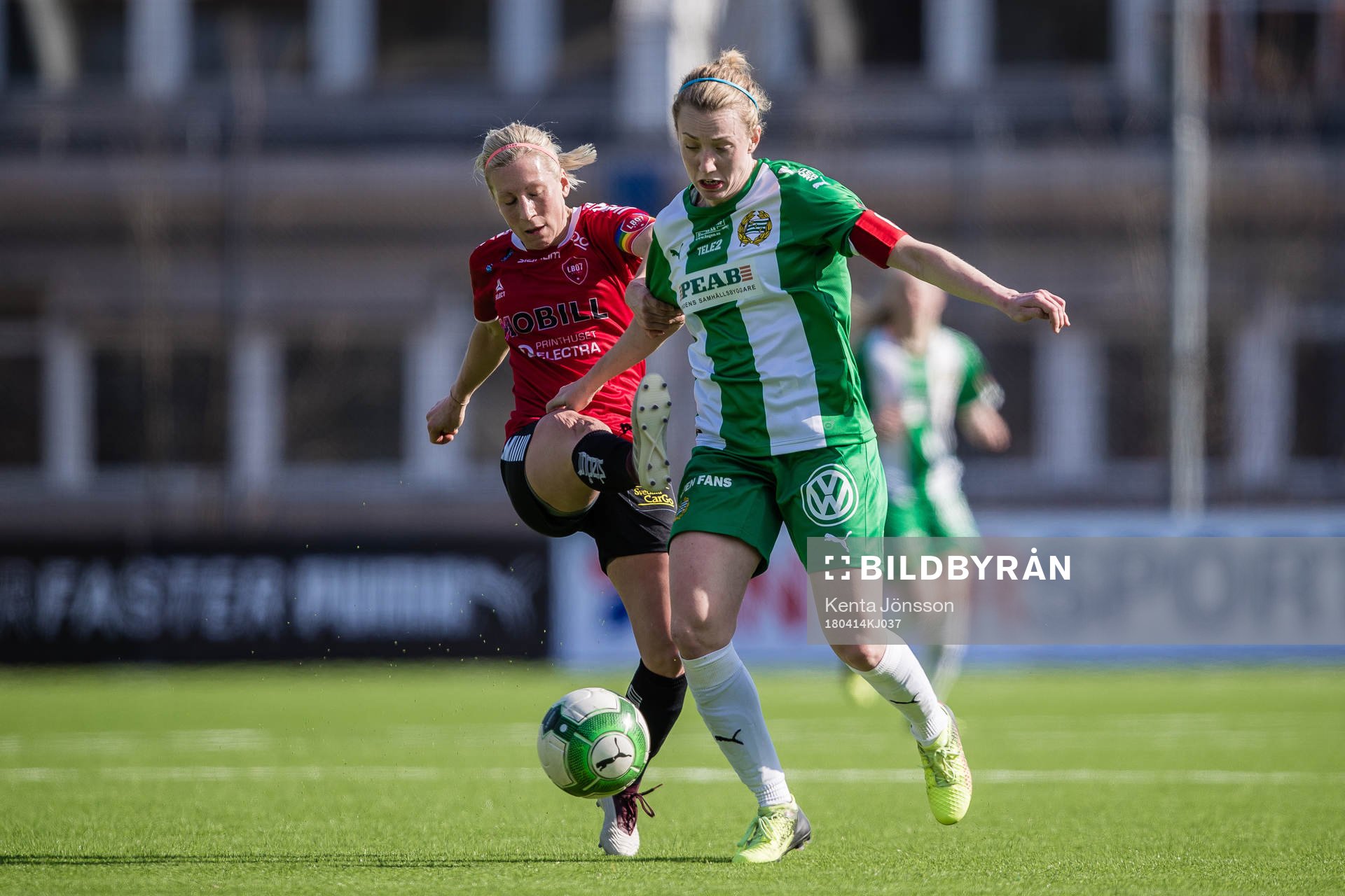 Hammarbys Olga Ekblom och Limhamn Bunkeflos Mia Persson