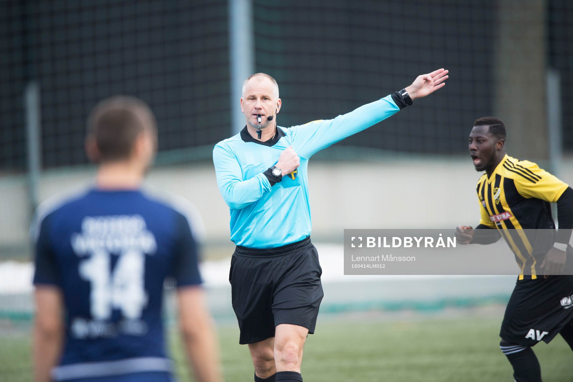Domaren i matchen i division 2 mellan Nässjö och IFK