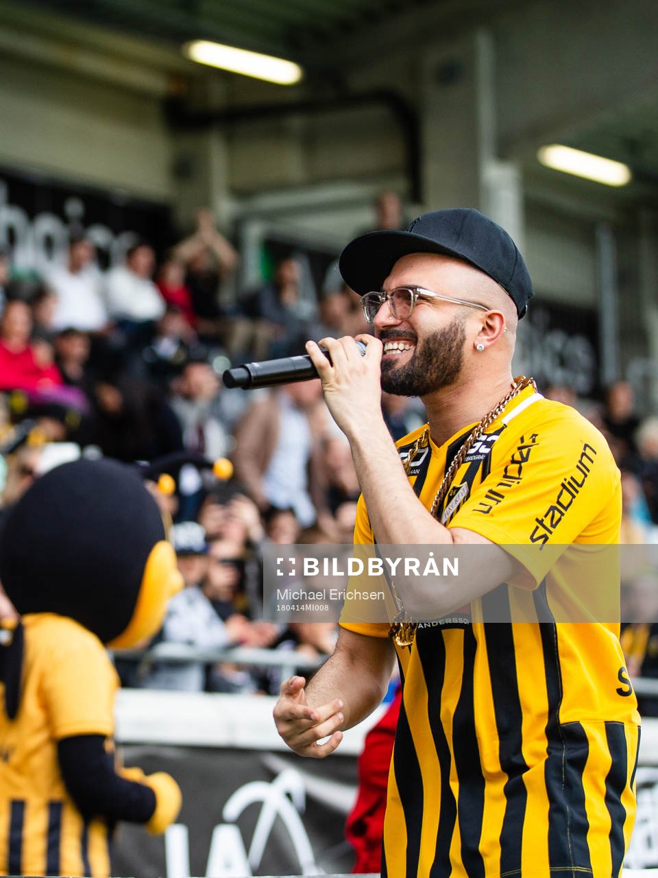 Sean Banan uppträder