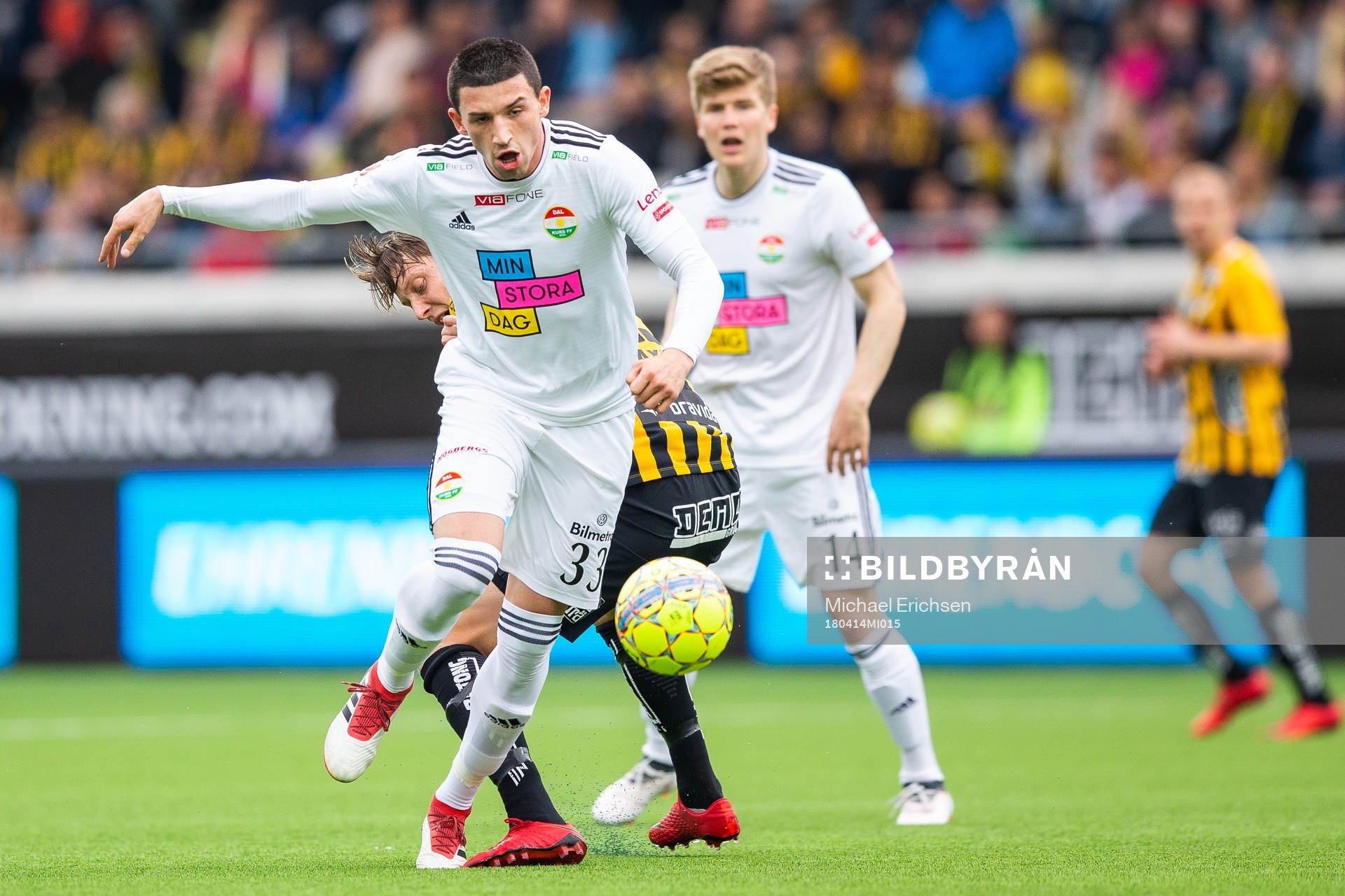 Dalkurds Irfan Jasarevic och Häckens Viktor Lundberg i