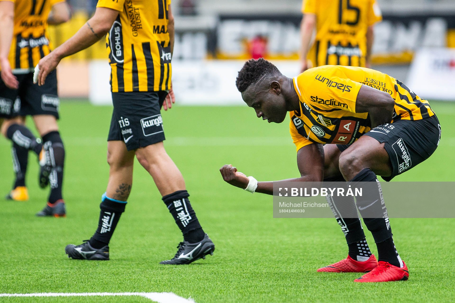 Häckens Alhassan Kamara jublar