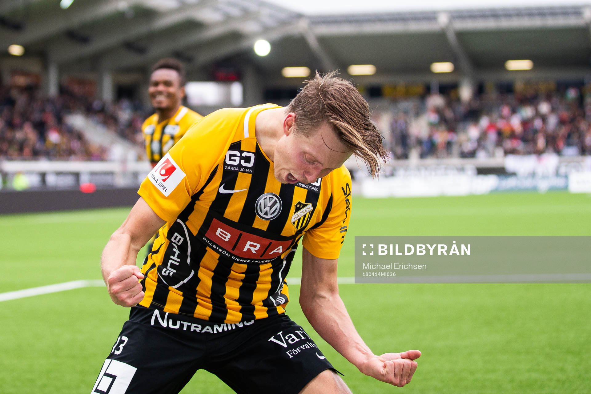 Häckens Viktor Lundberg jublar