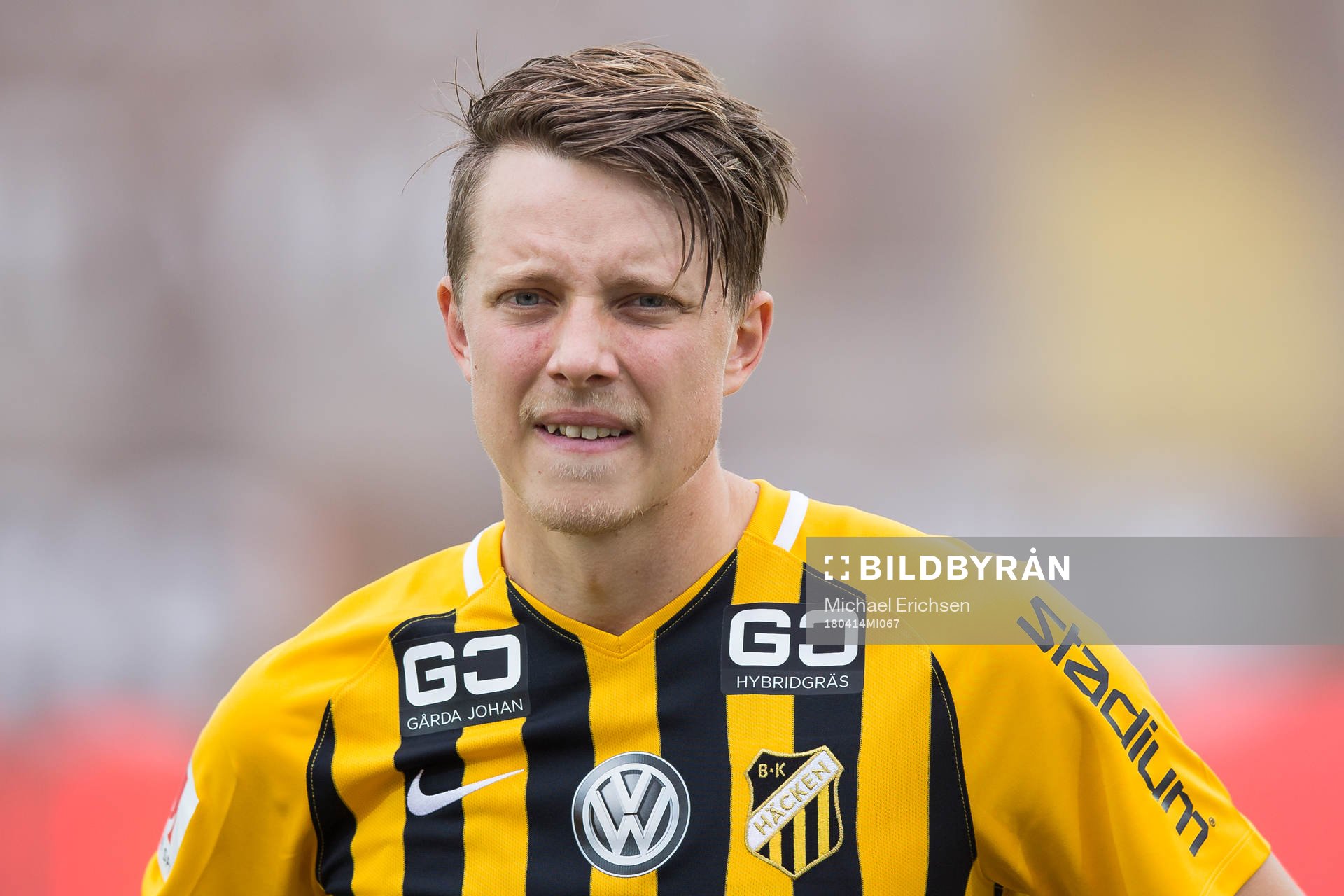 Häckens Viktor Lundberg innan fotbollsmatchen i