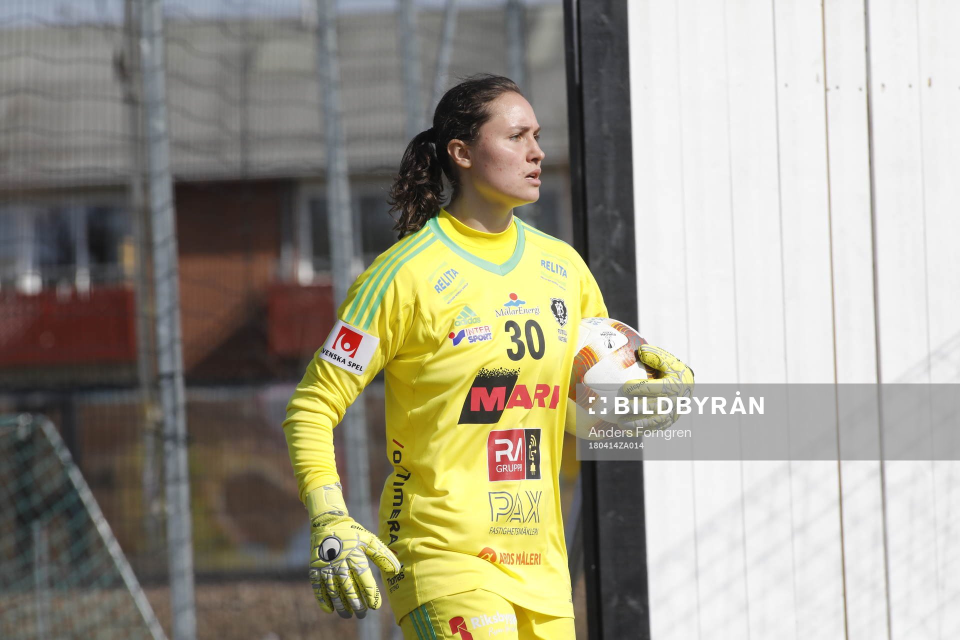 BK30s målvakt Mallory Geurt under fotbollsmatchen i Elitettan mellan Västerås BK 30 och Mallbacken den 14 april 2018 i Västerås.