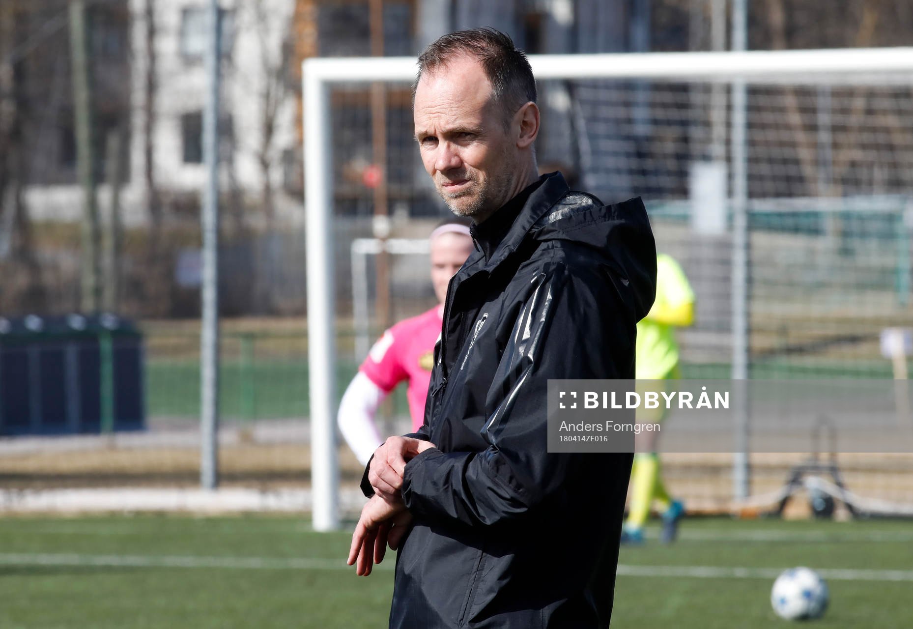 BK30s tränare Jörgen Nyberg före fotbollsmatchen i Elitettan mellan Västerås BK 30 och Mallbacken den 14 april 2018 i Västerås.