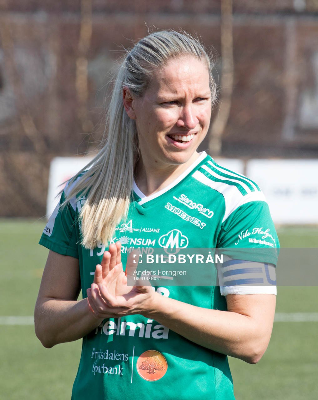 Mallbackens Frida Boström före fotbollsmatchen i