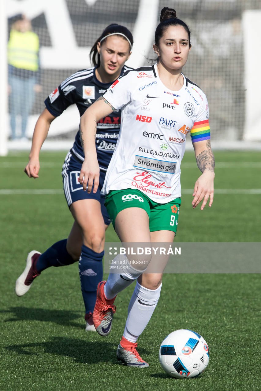 Assis Fernanda Caroline da Silva  i fotbollsmatchen i dam