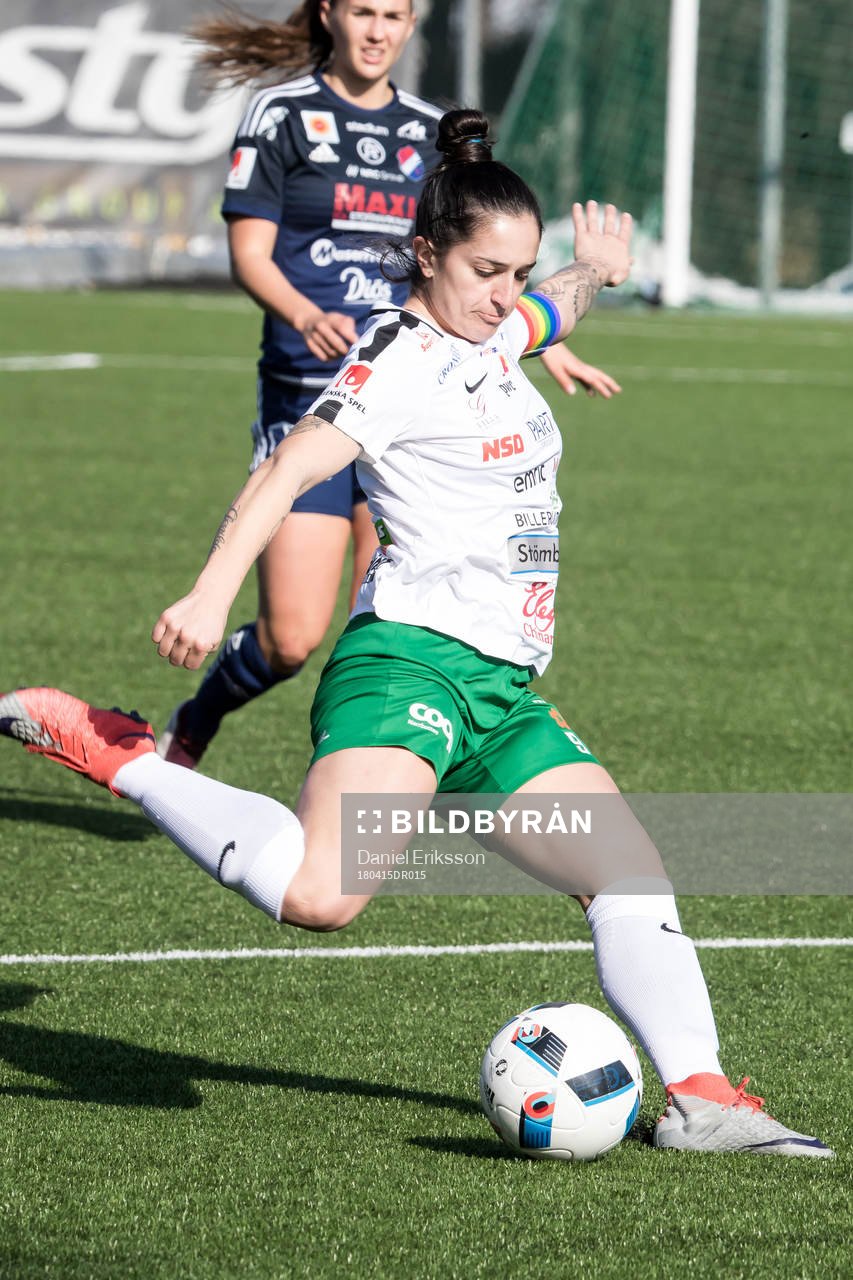 Assis Fernanda Caroline da Silva  i fotbollsmatchen i dam