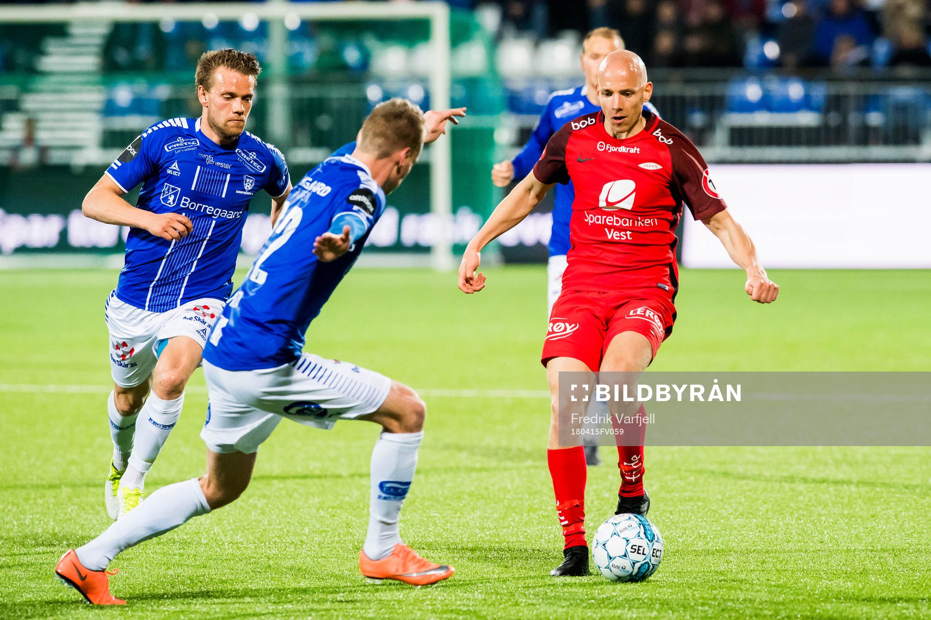Jon-Helge Tveita  of Sarpsborg 08 and Ruben Kristiansen of