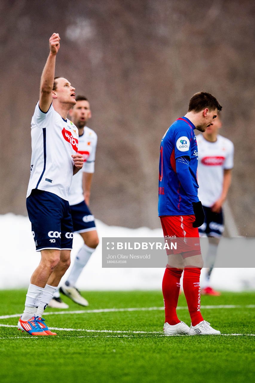 Tommy Høiland of Viking celebrates the 2-0 goal while
