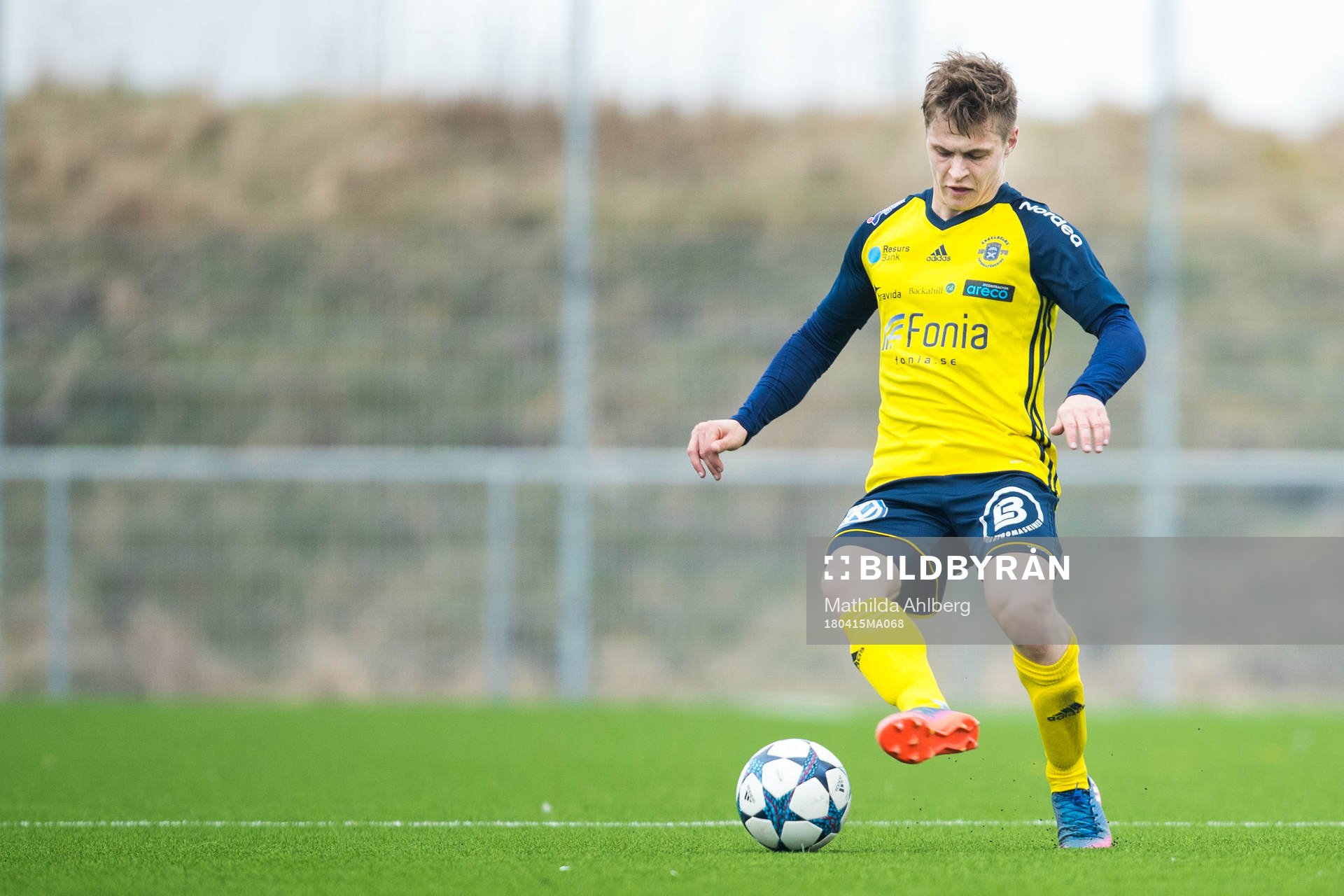 Ängelholms Elias Johansson under fotbollsmatchen i Division 1 Södra mellan Ängelholm och Karlskrona den 15 april 2018 i Ängelholm.