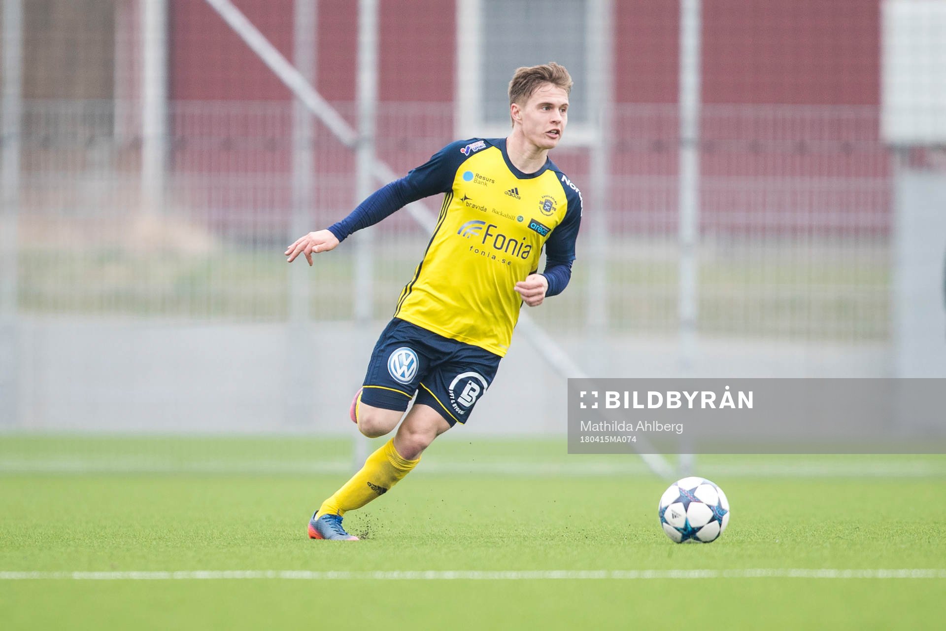 Ängelholms Elias Johansson under fotbollsmatchen i Division 1 Södra mellan Ängelholm och Karlskrona den 15 april 2018 i Ängelholm.