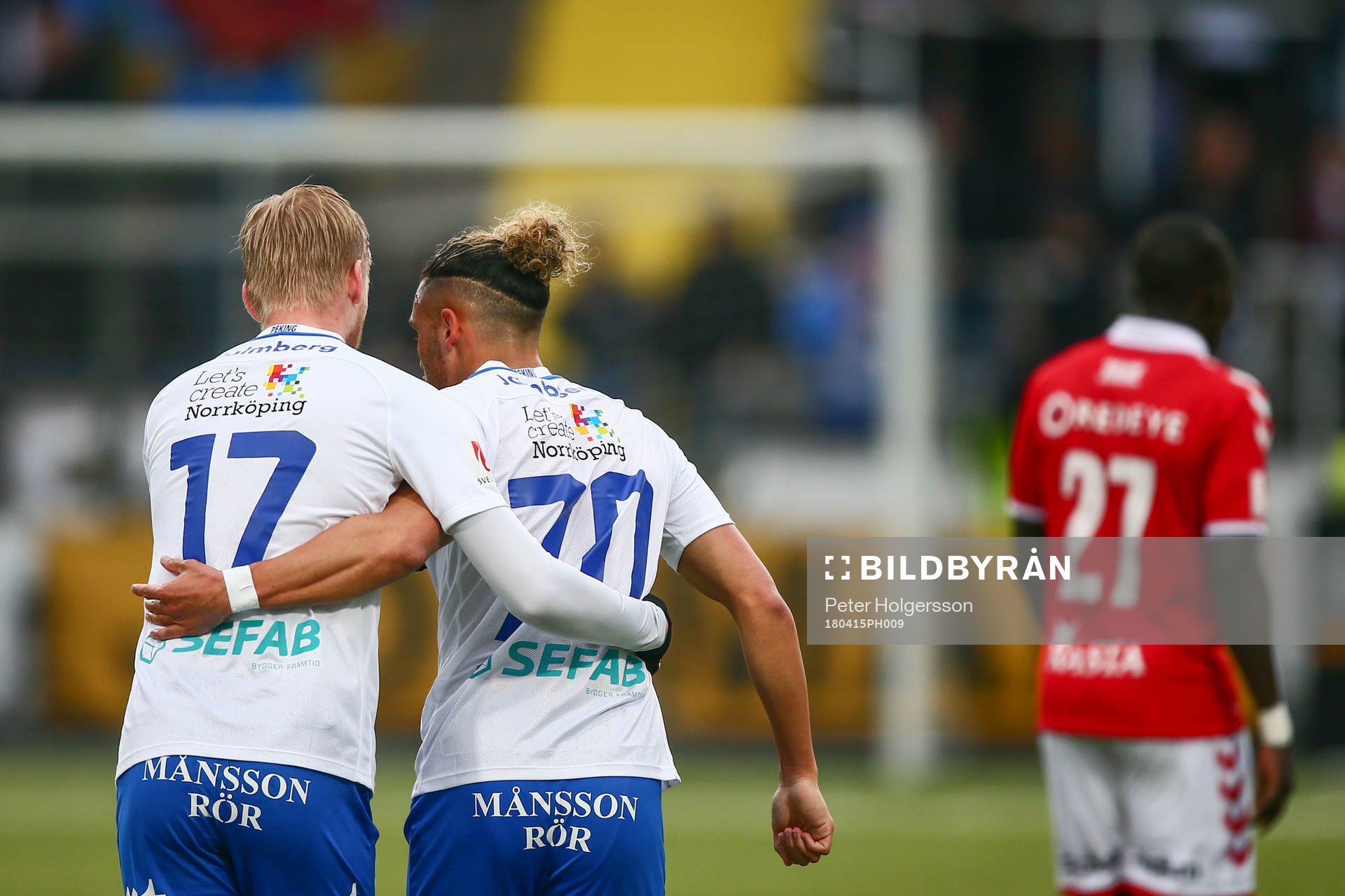 Norrköpings Kalle Holmberg och Alexander Jakobsen jublar