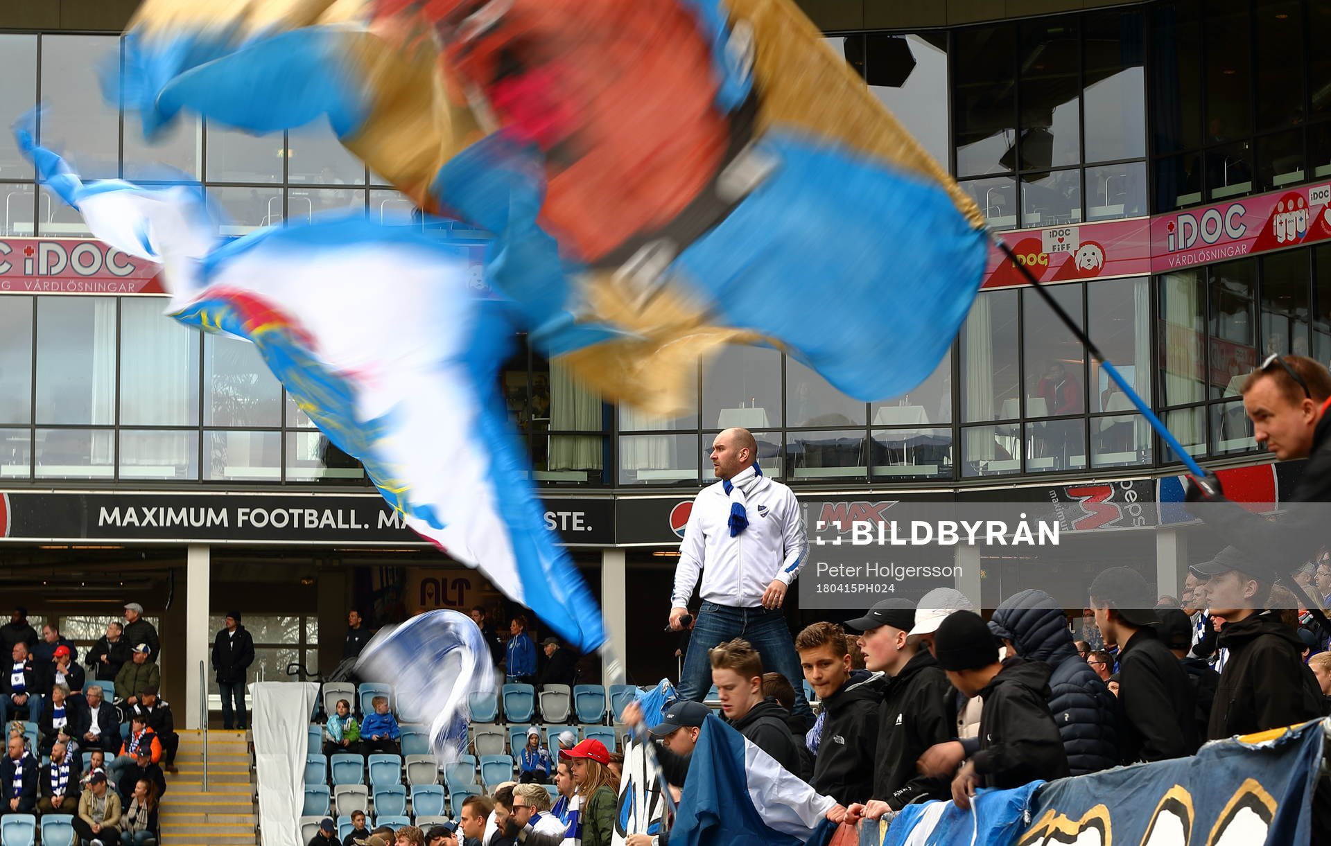 Norrköpings klackledare Pontus Franzén under fotbollsmatchen i Allsvenskan mellan Norrköping och Kalmar den 15 april 2018 i Norrköping.