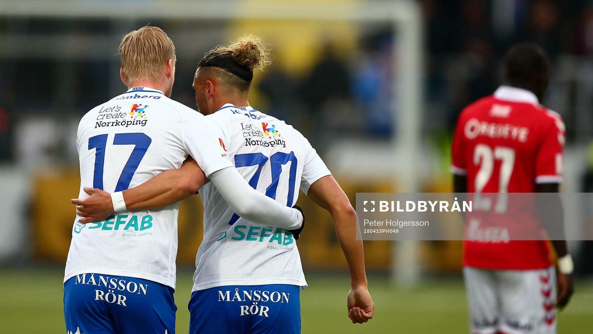 Norrköpings Kalle Holmberg och Alexander Jakobsen jublar
