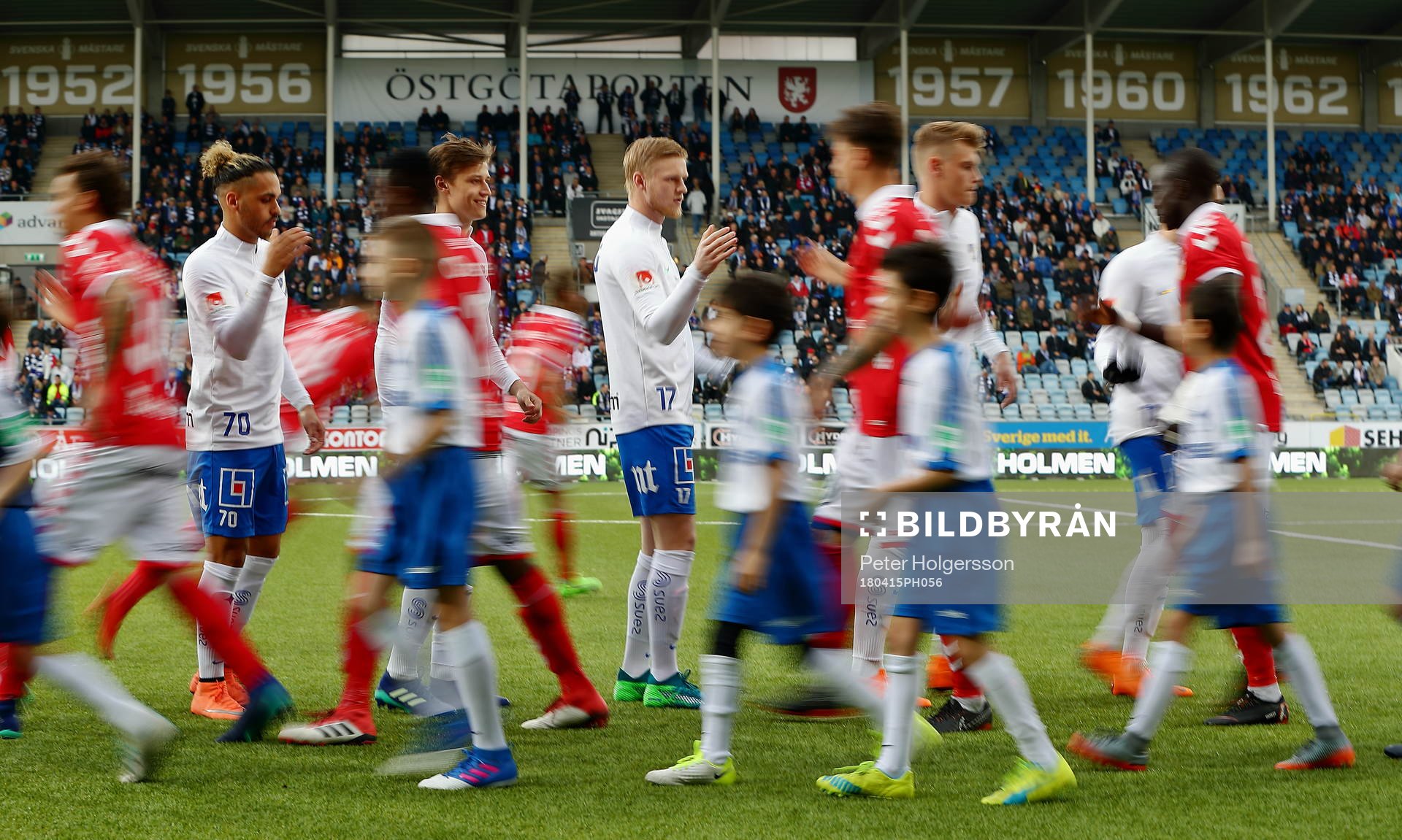 Norrköpings och Kalmars spelare med Kalle Holmberg