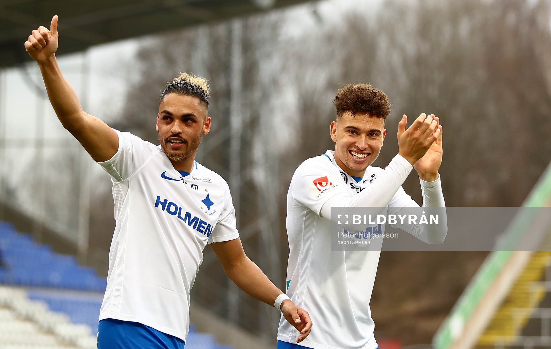 Norrköpings Alexander Jakobsen och Jordan Larsson jublar